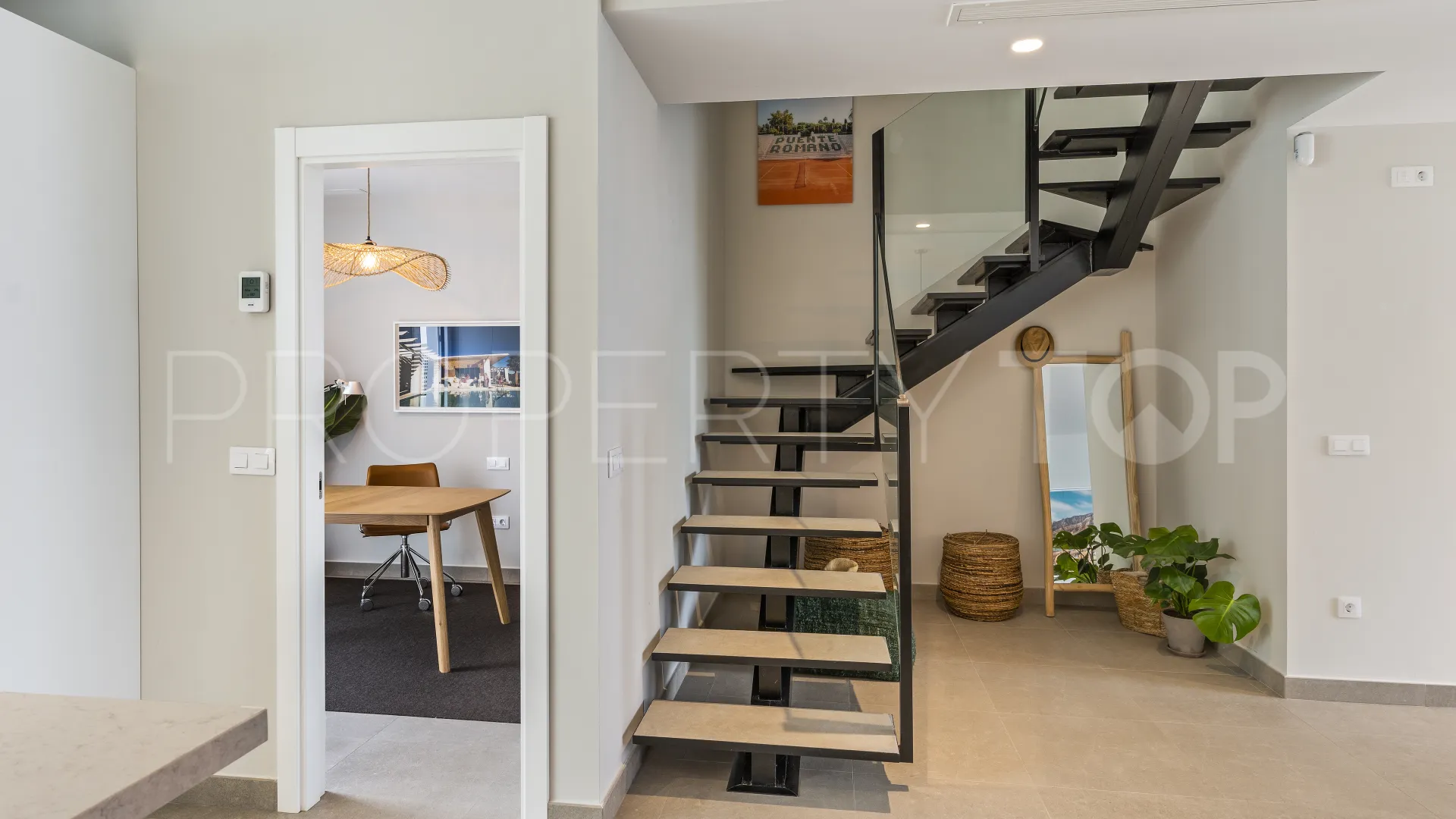 For sale town house in Marbella with 5 bedrooms