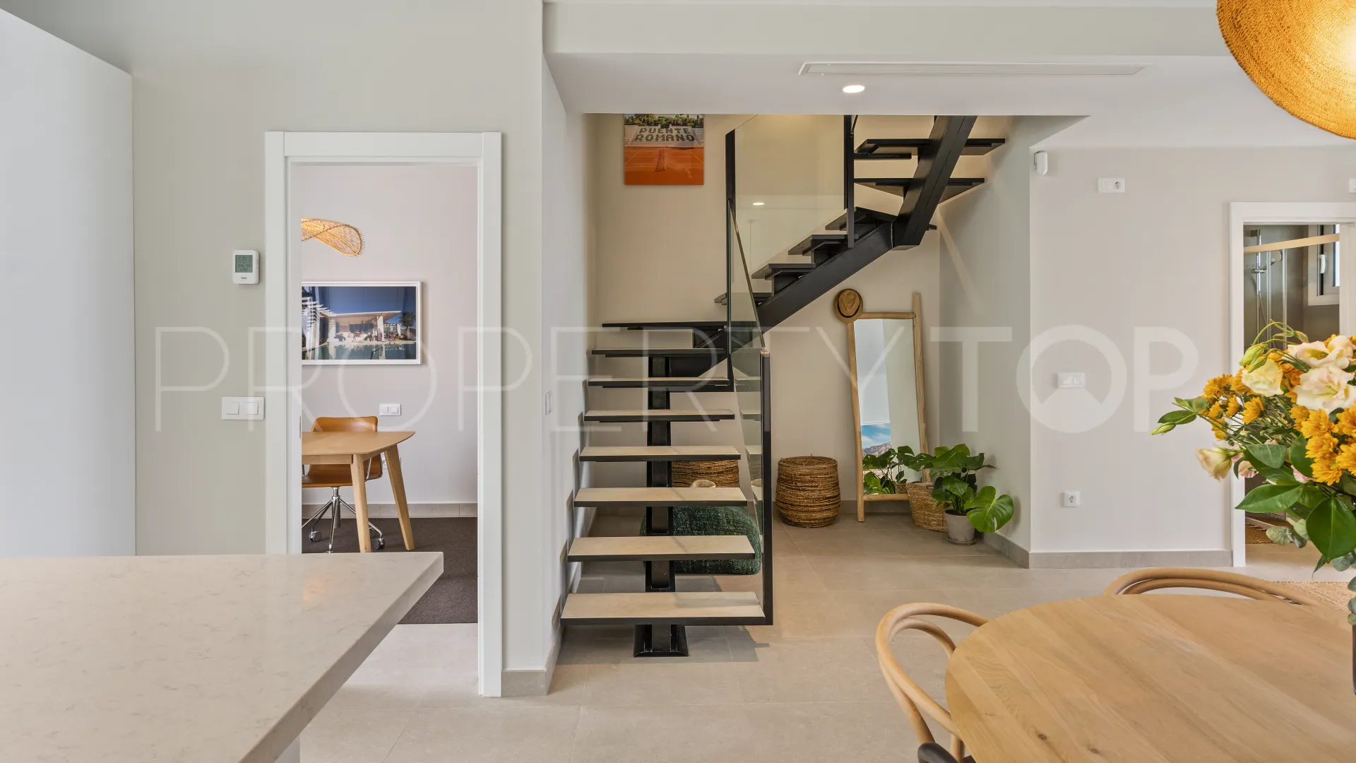 For sale town house in Marbella with 5 bedrooms