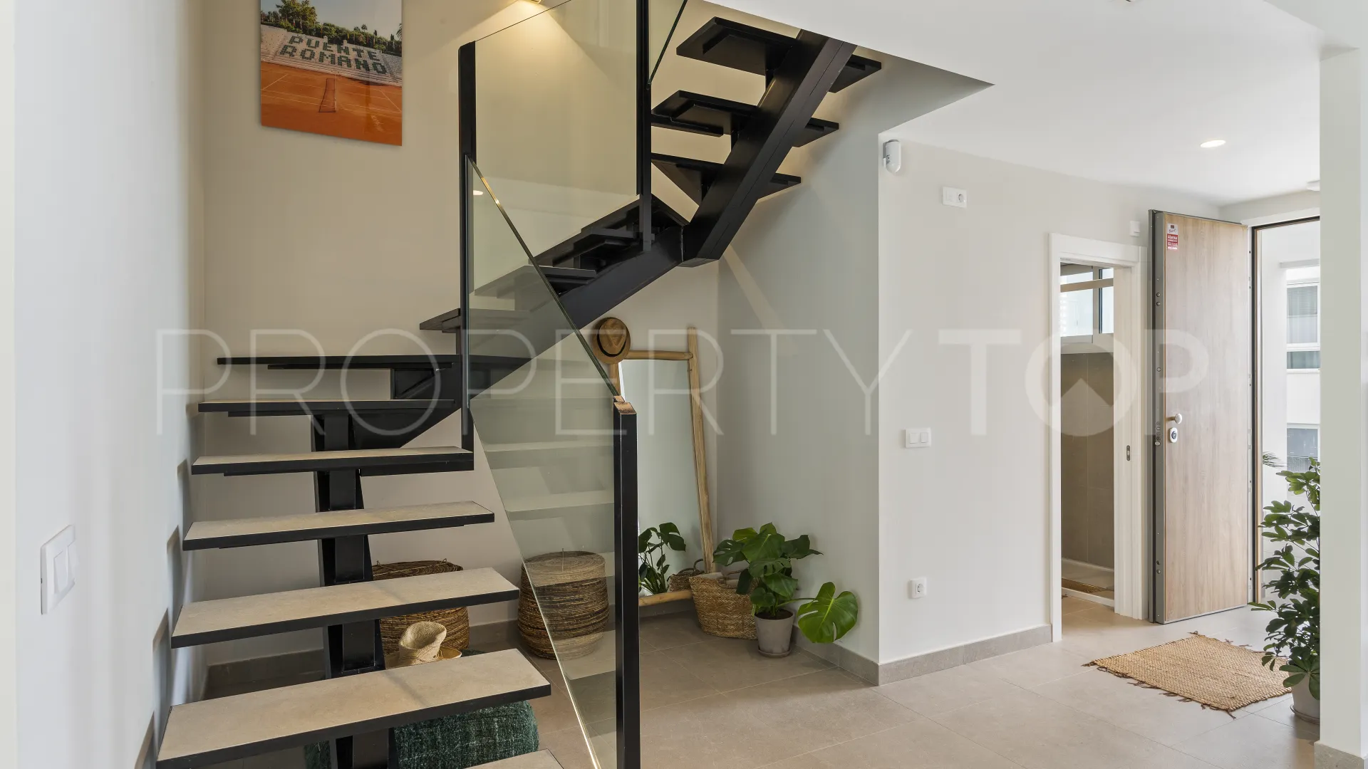 For sale town house in Marbella with 5 bedrooms