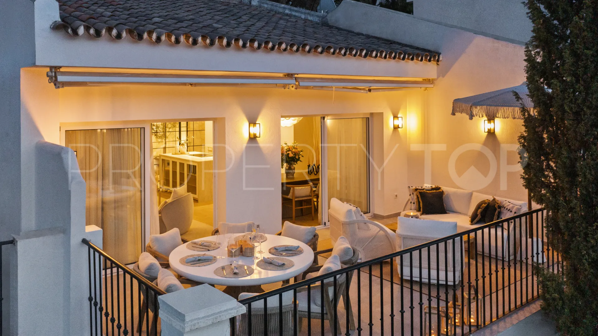 Town house for sale in La Quinta with 4 bedrooms