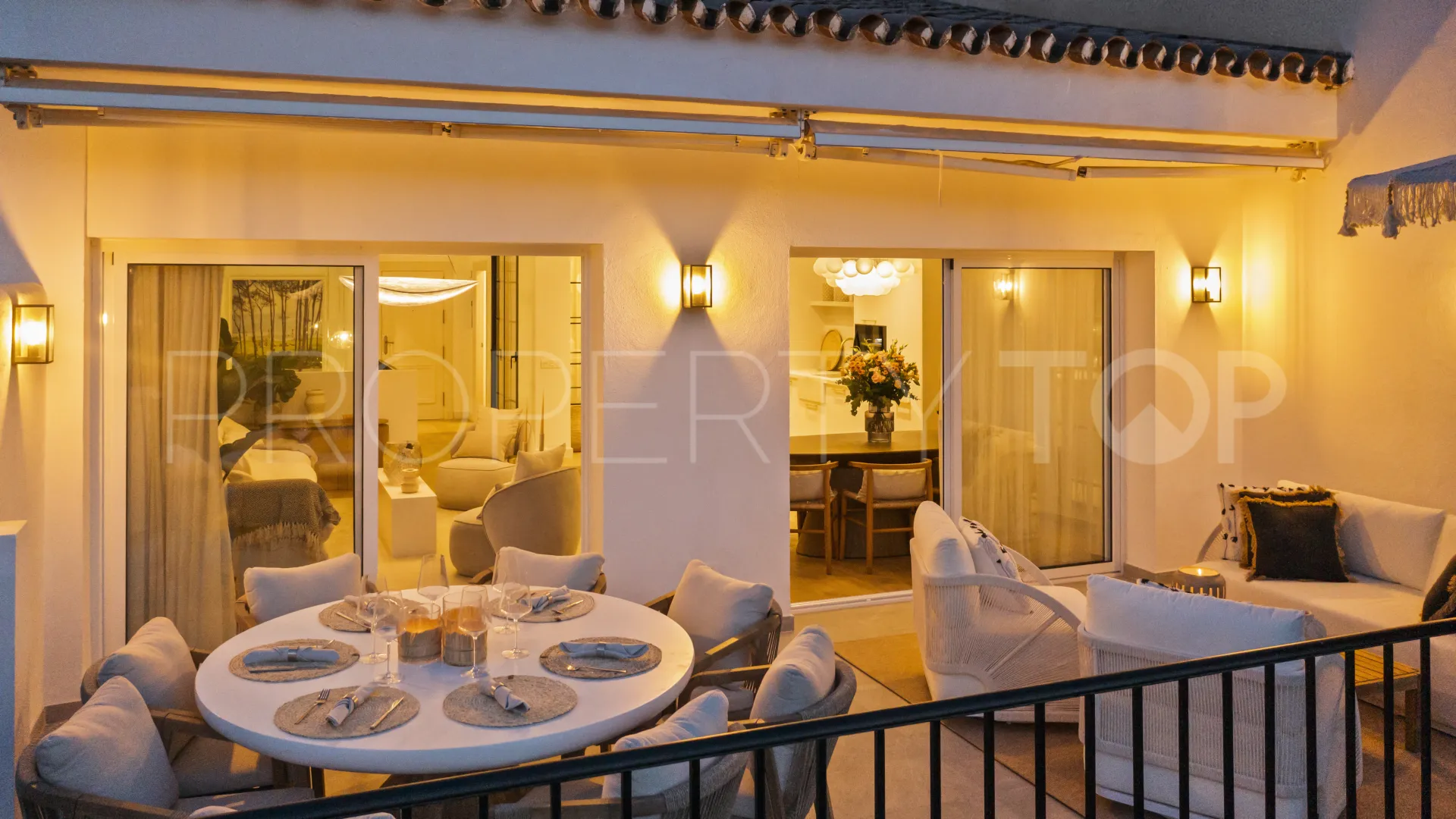 Town house for sale in La Quinta with 4 bedrooms