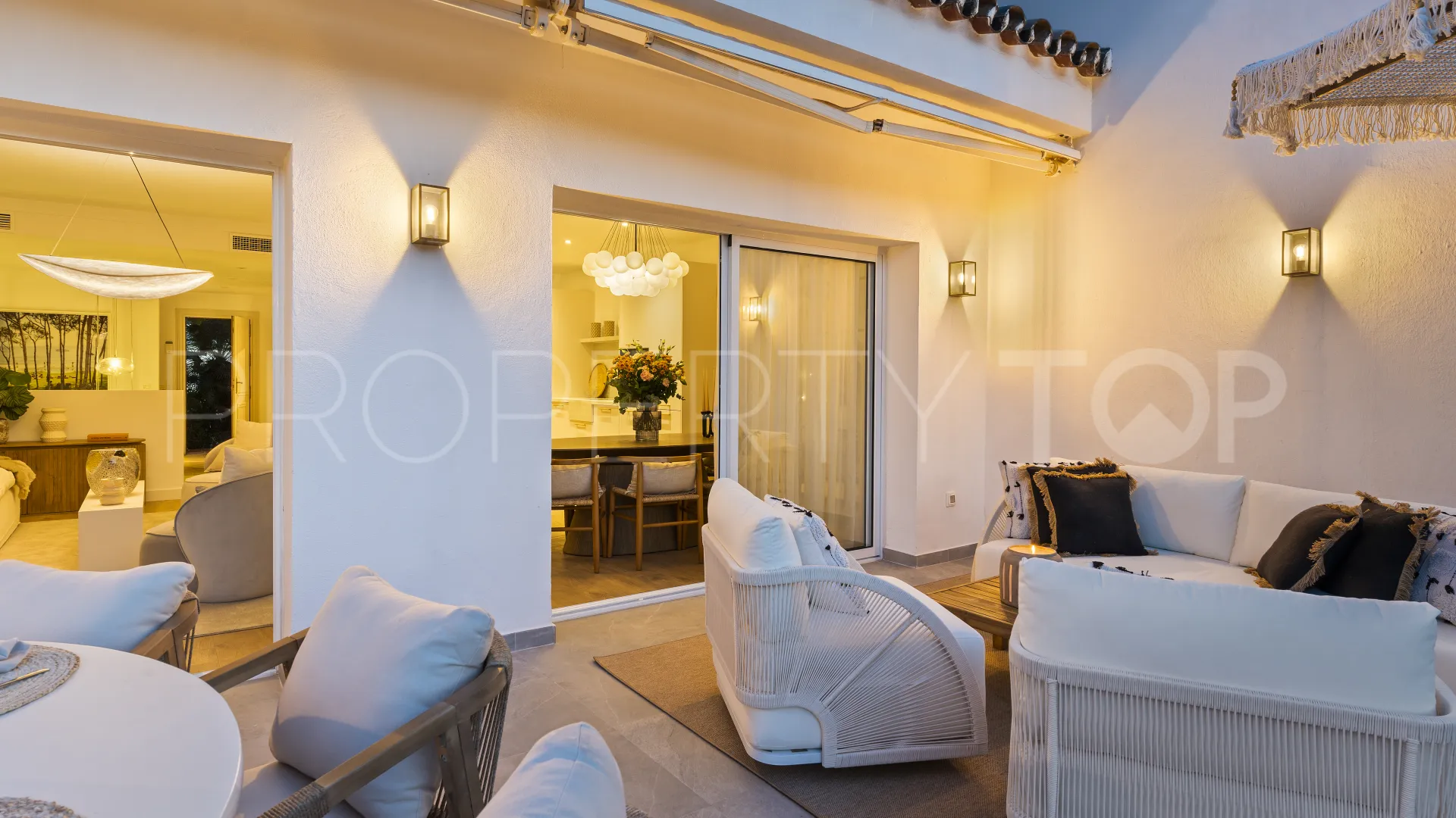 Town house for sale in La Quinta with 4 bedrooms