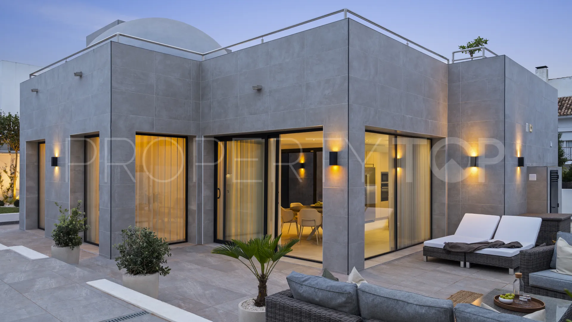 Villa with 3 bedrooms for sale in Nueva Andalucia