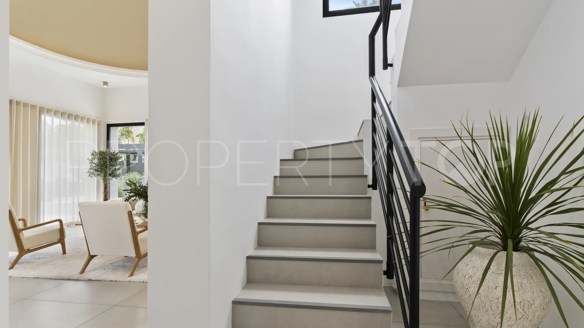 Villa with 3 bedrooms for sale in Nueva Andalucia