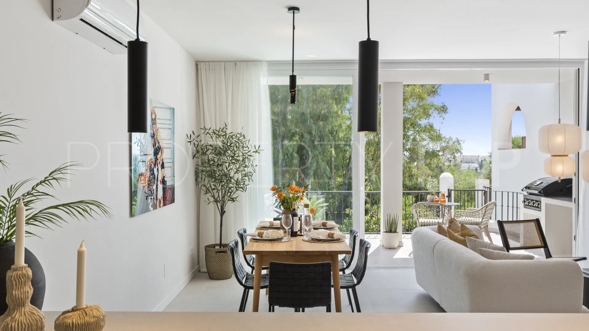 Town house for sale in Marbella City