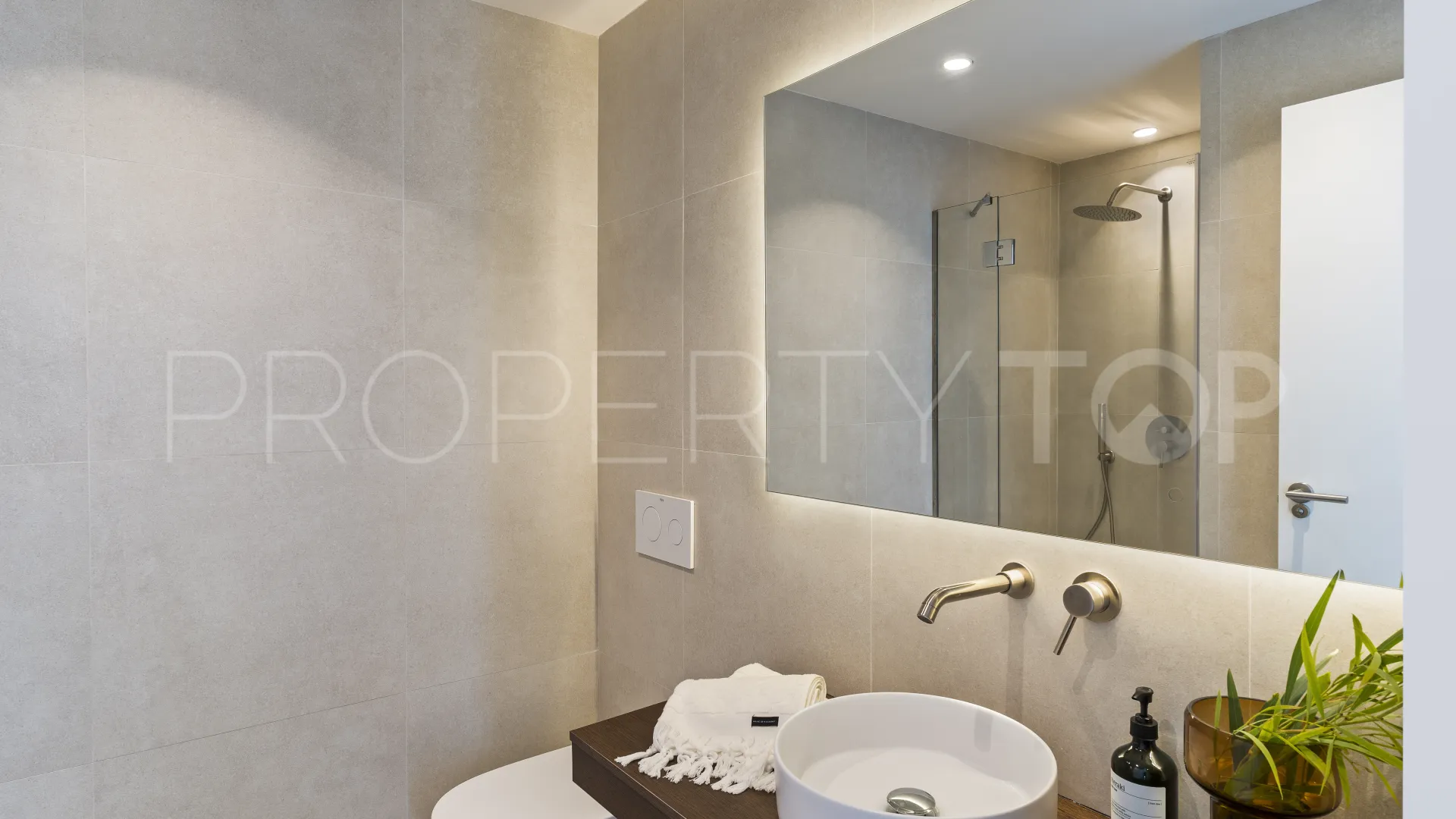 Town house for sale in Marbella City