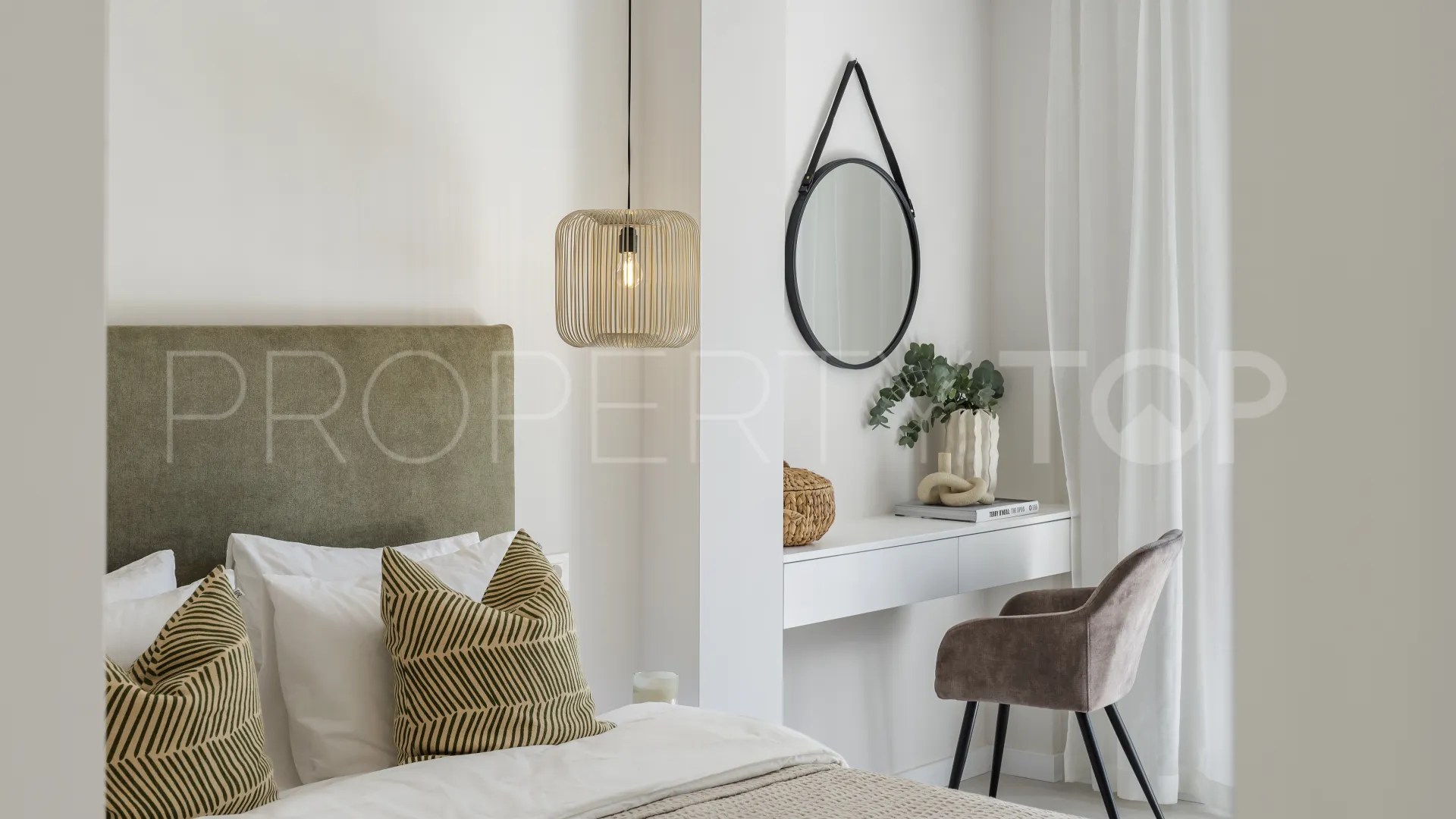 Town house for sale in Marbella City
