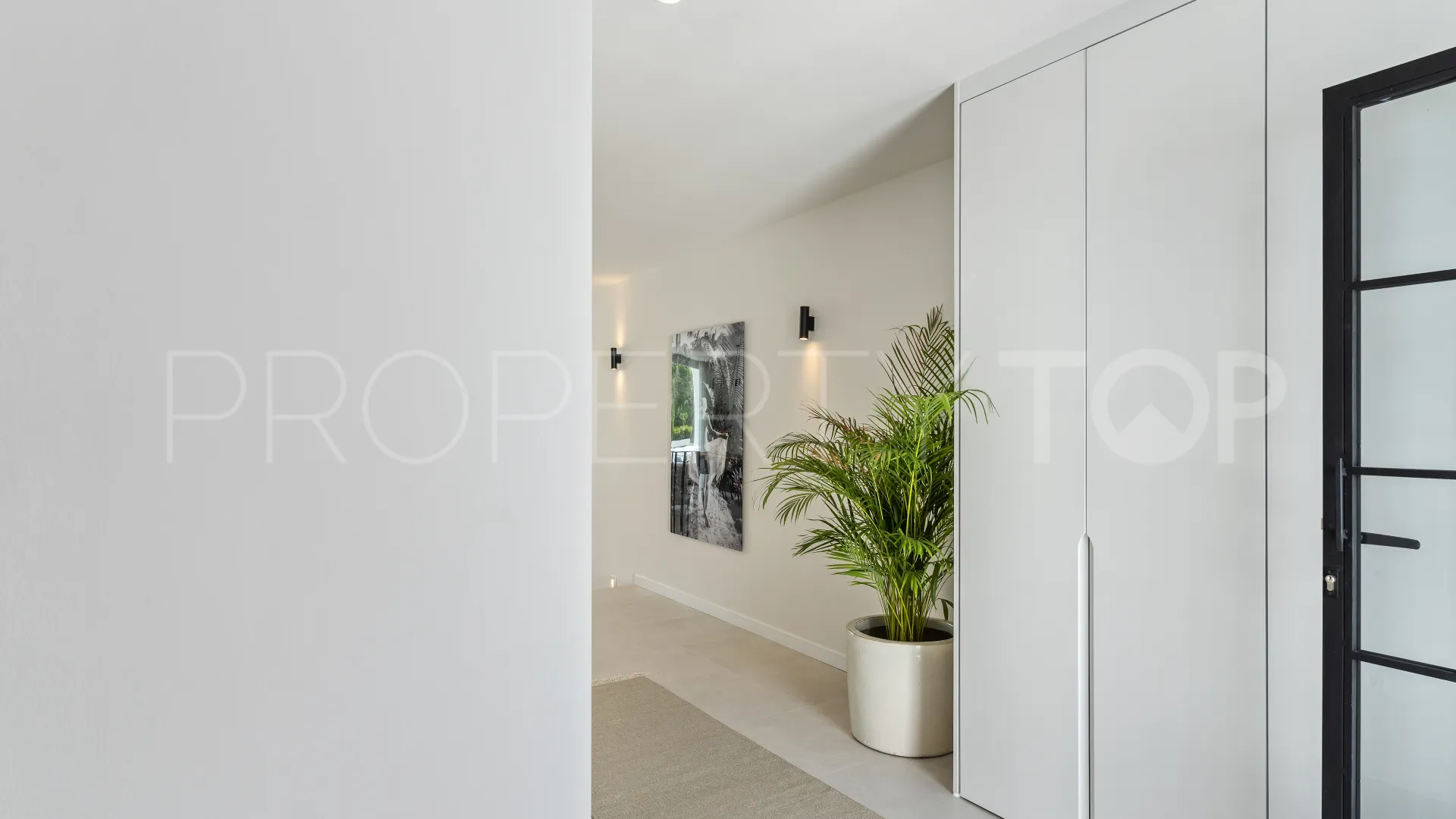 Town house for sale in Marbella City