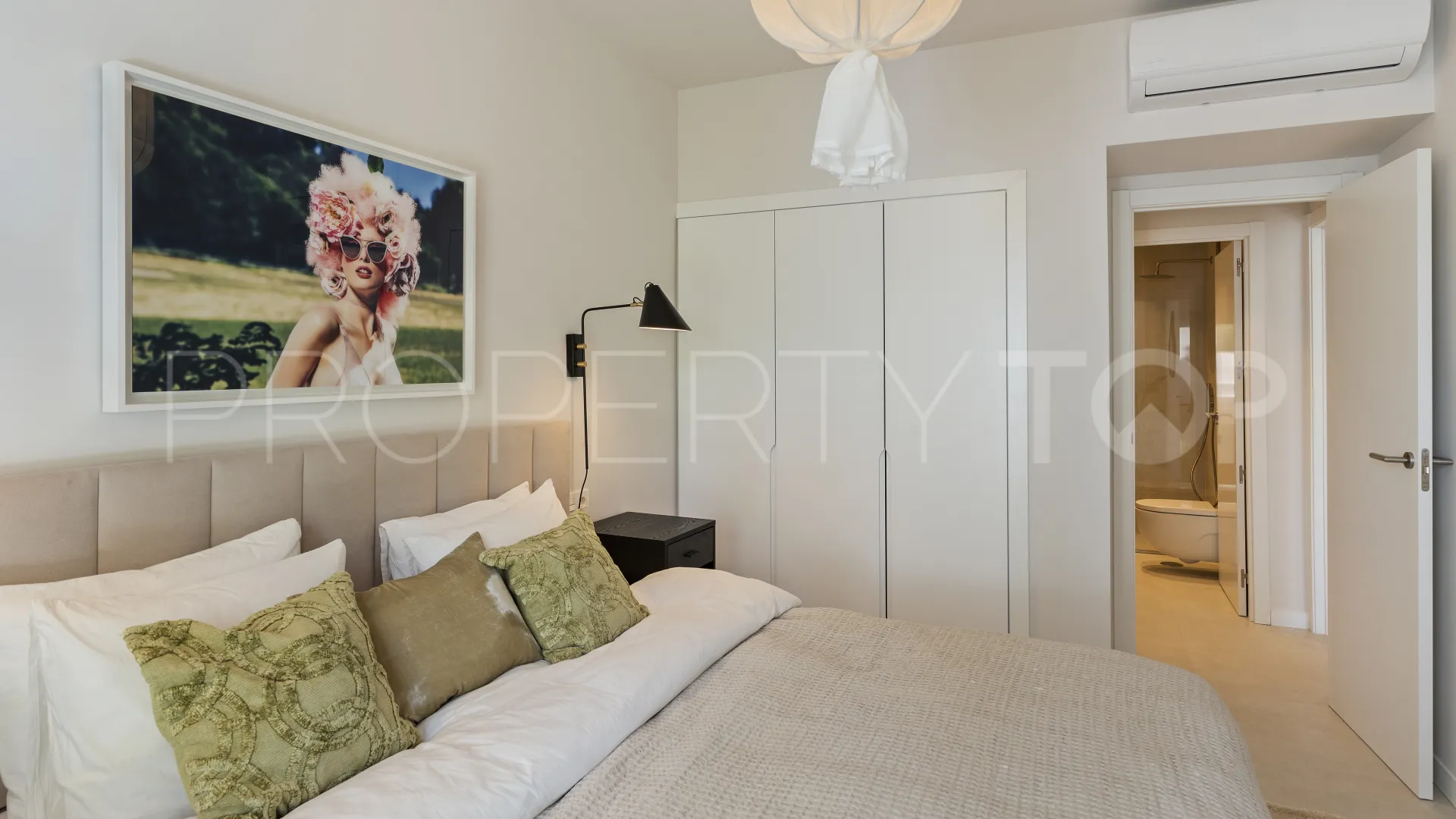 Town house for sale in Marbella City
