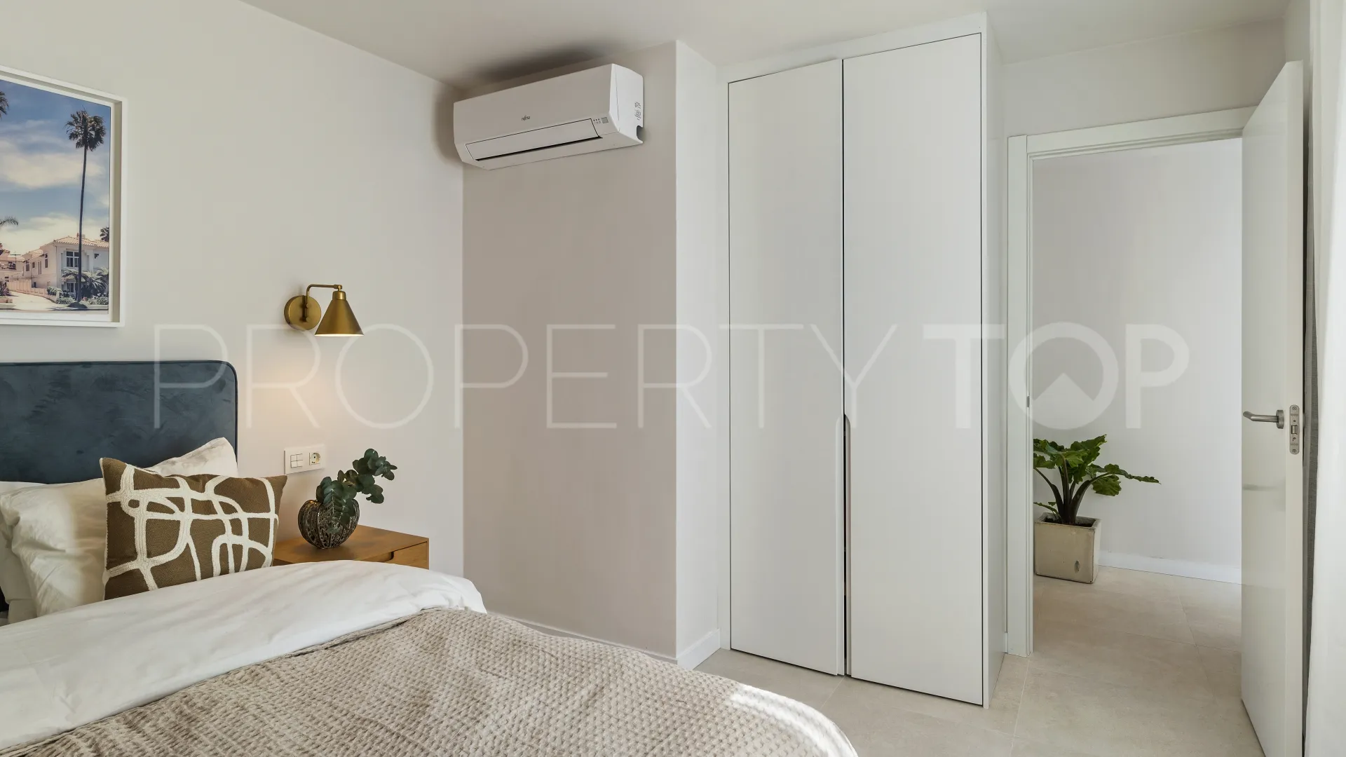 Town house for sale in Marbella City