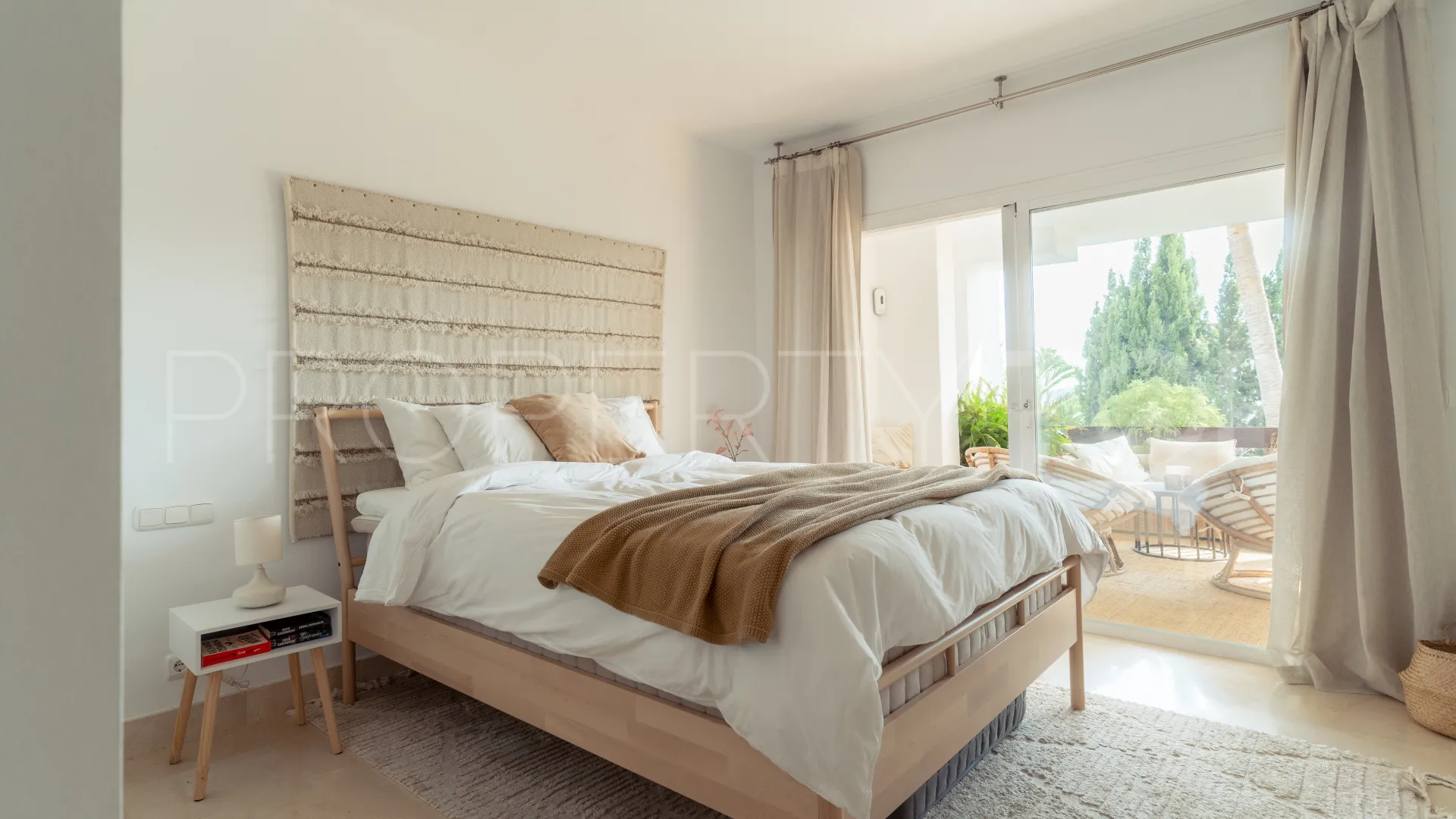 2 bedrooms ground floor apartment for sale in Nueva Andalucia