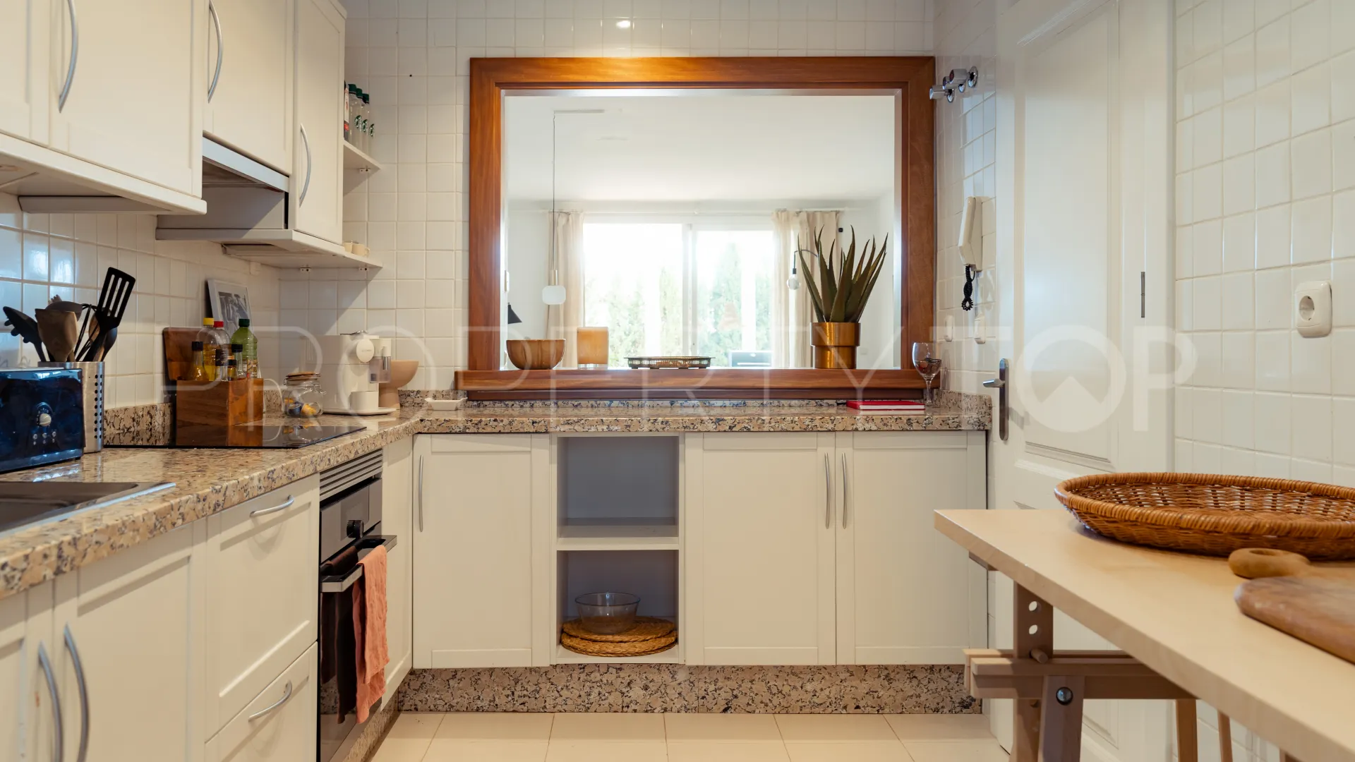 2 bedrooms ground floor apartment for sale in Nueva Andalucia