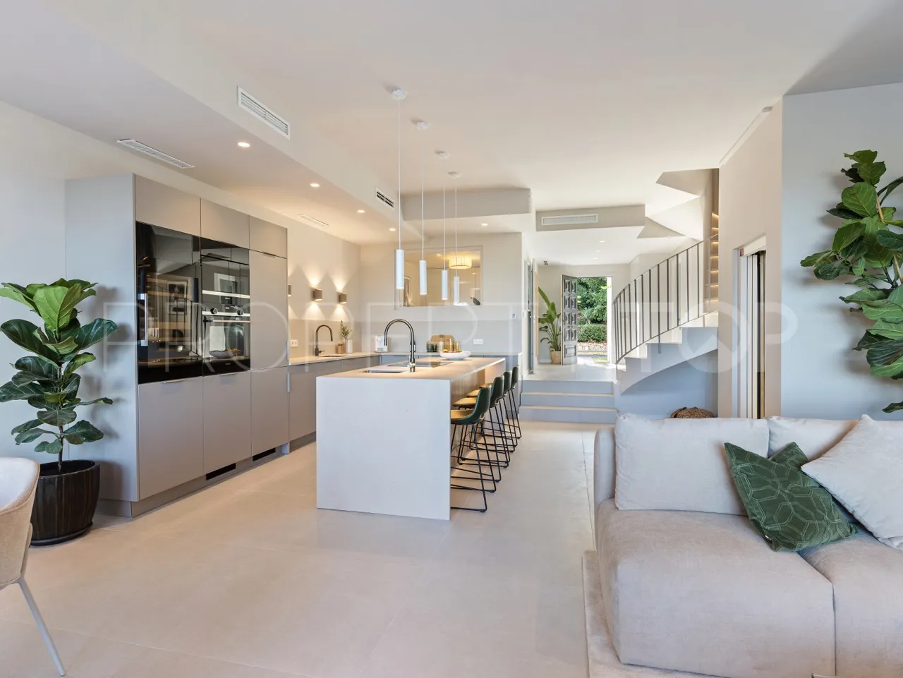 4 bedrooms town house in La Quinta for sale