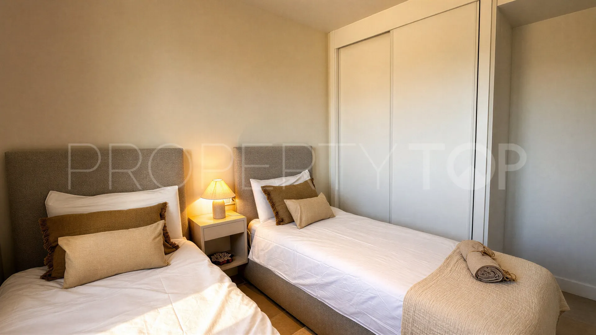 3 bedrooms apartment for sale in Estepona West