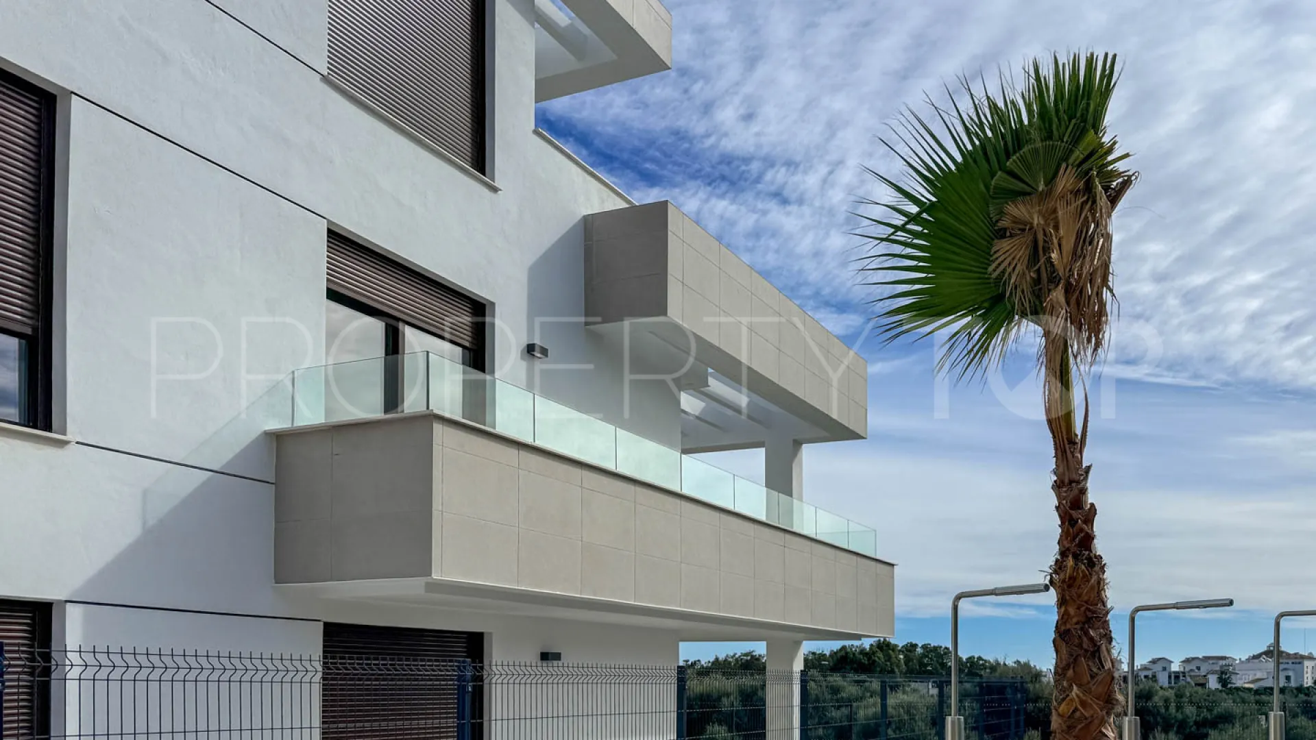 3 bedrooms apartment for sale in Estepona West