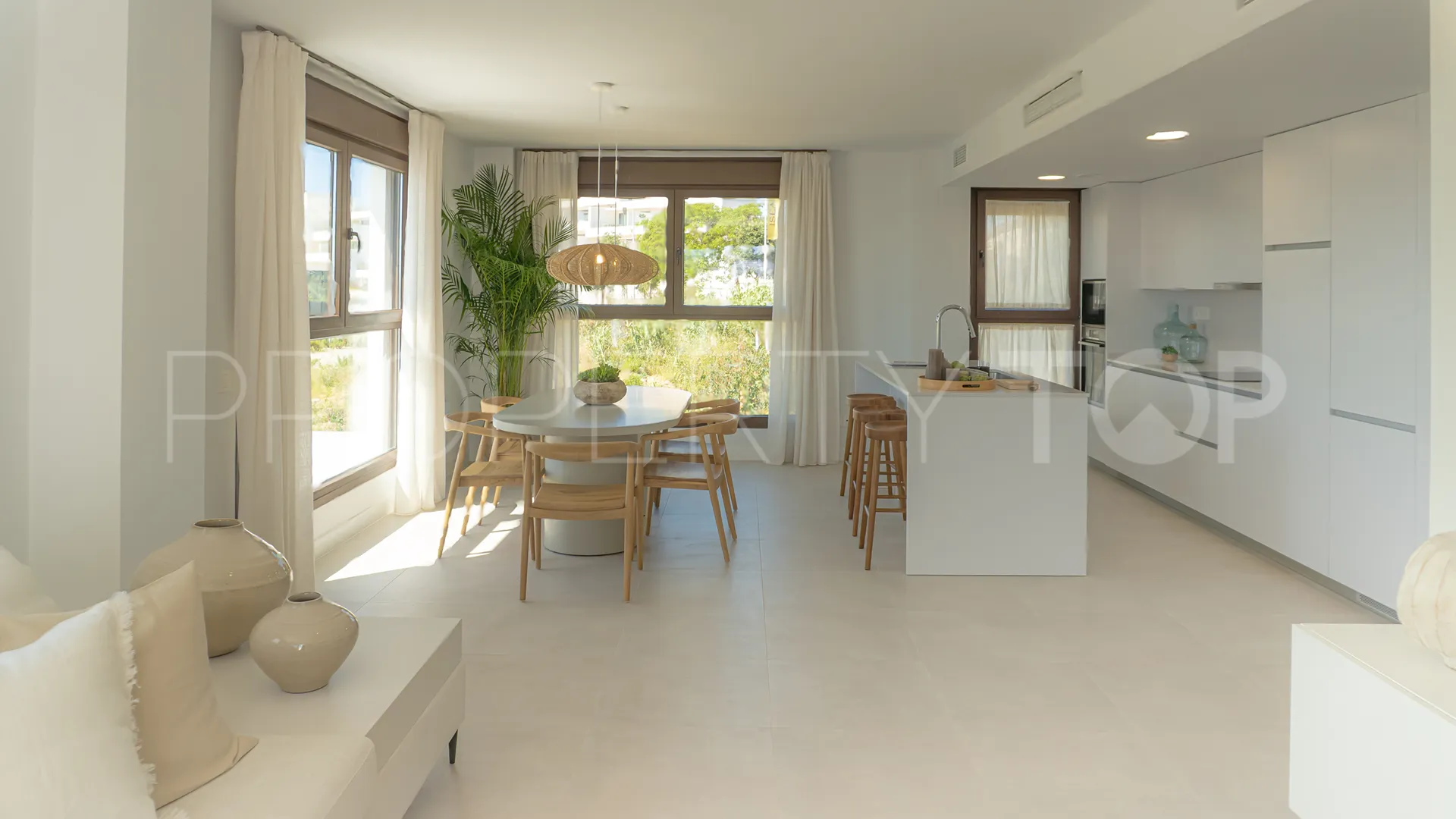 3 bedrooms apartment for sale in Estepona West