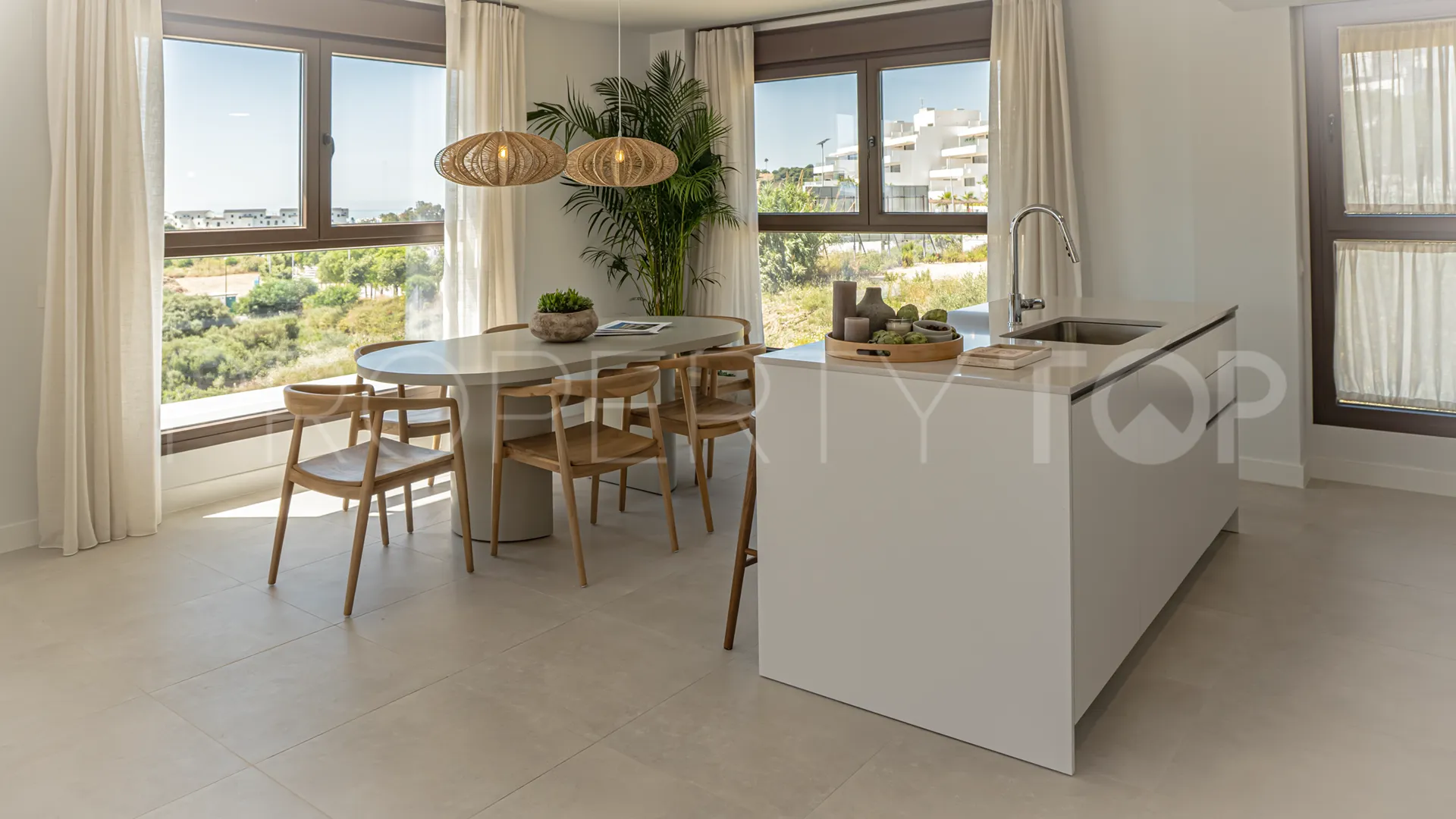 3 bedrooms apartment for sale in Estepona West