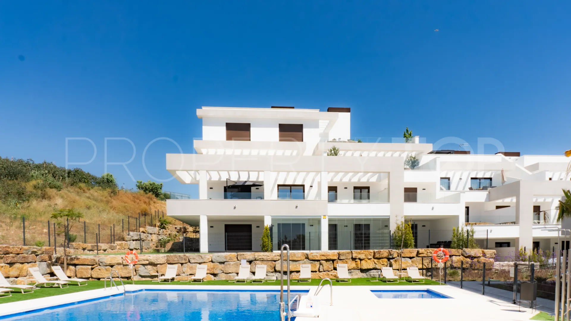 3 bedrooms apartment for sale in Estepona West