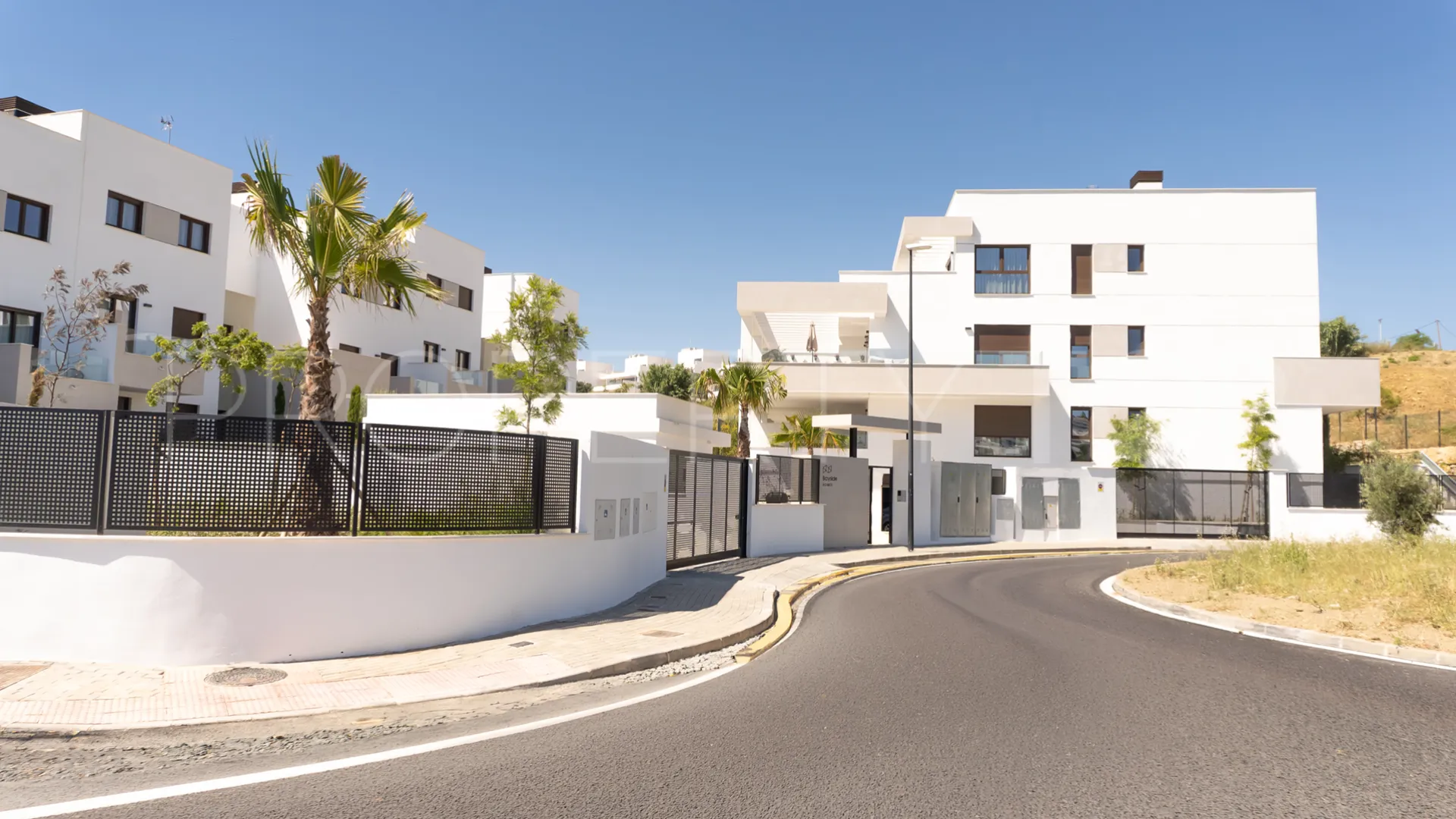 3 bedrooms apartment for sale in Estepona West