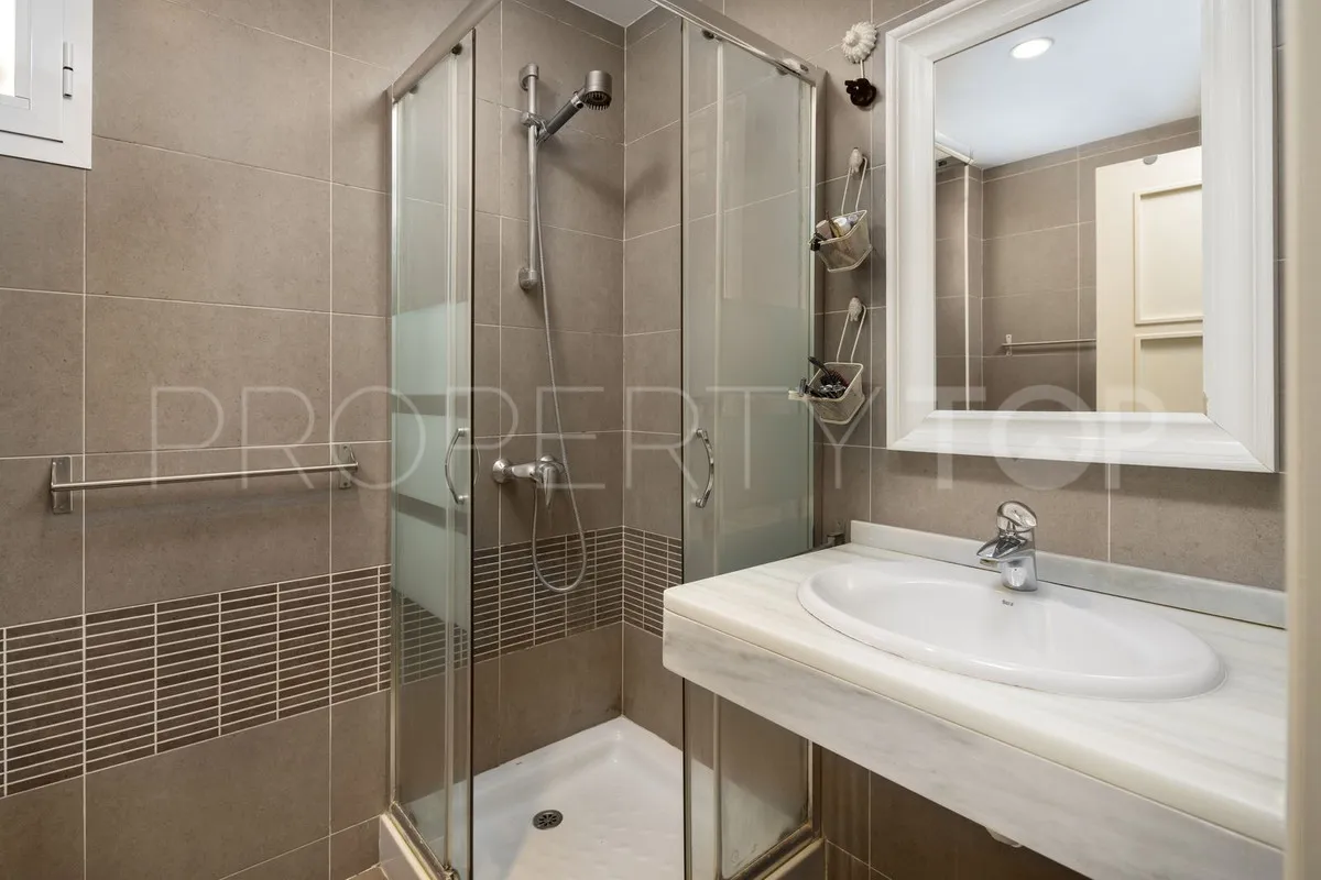 Apartamento planta baja a la venta en Benalmadena