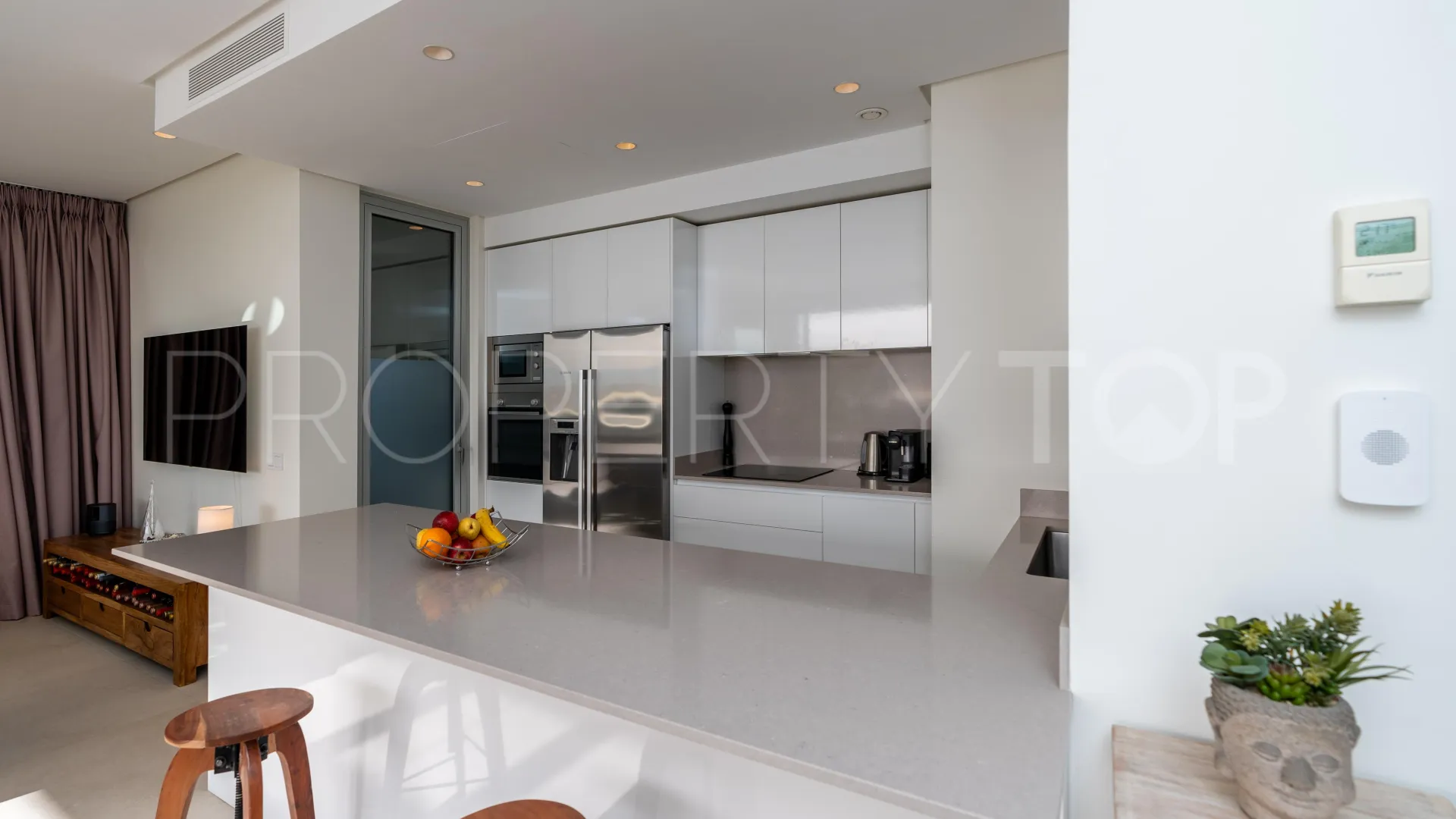 3 bedrooms apartment in Benahavis for sale
