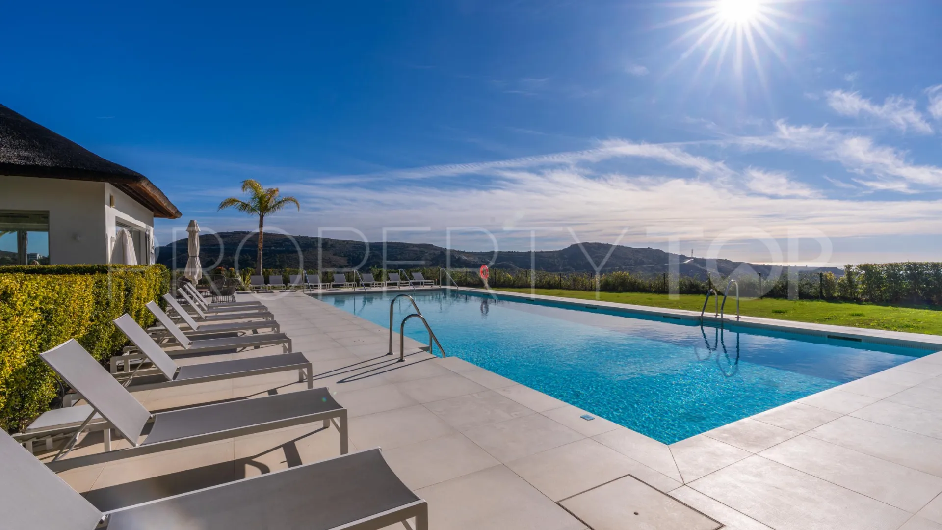 3 bedrooms apartment in Benahavis for sale