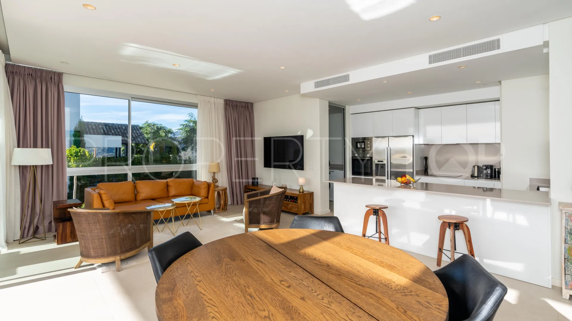 3 bedrooms apartment in Benahavis for sale