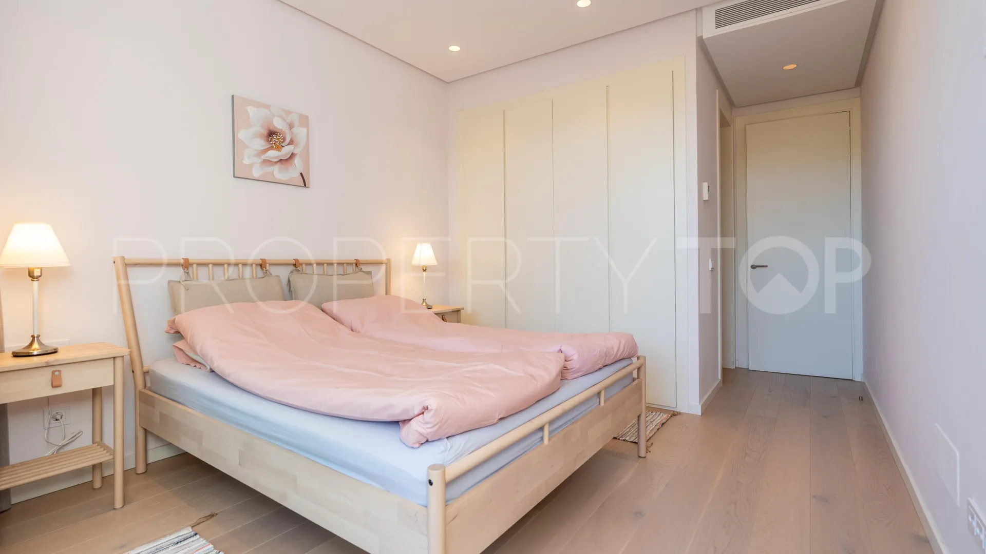 3 bedrooms apartment in Benahavis for sale