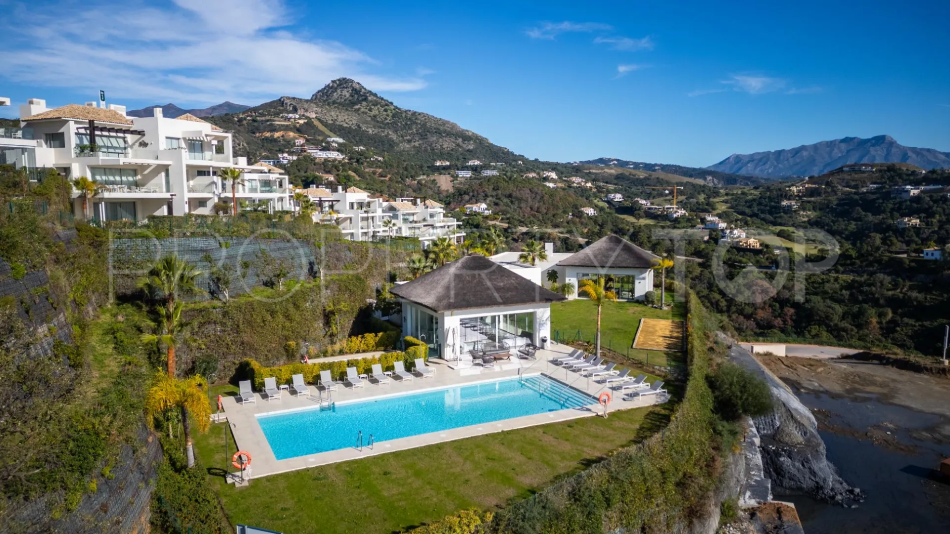 3 bedrooms apartment in Benahavis for sale