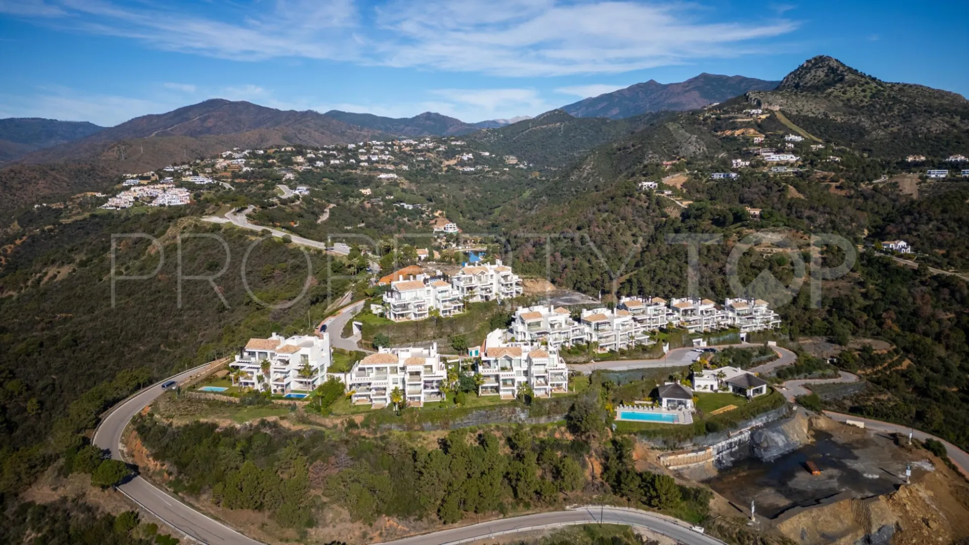 3 bedrooms apartment in Benahavis for sale