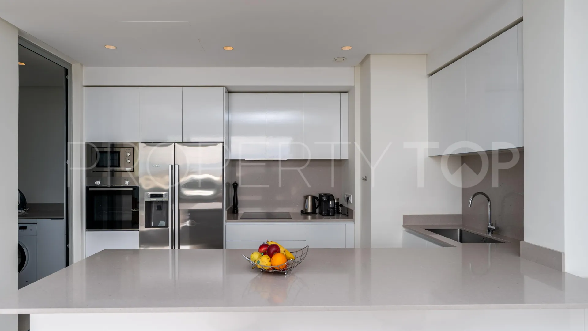 3 bedrooms apartment in Benahavis for sale
