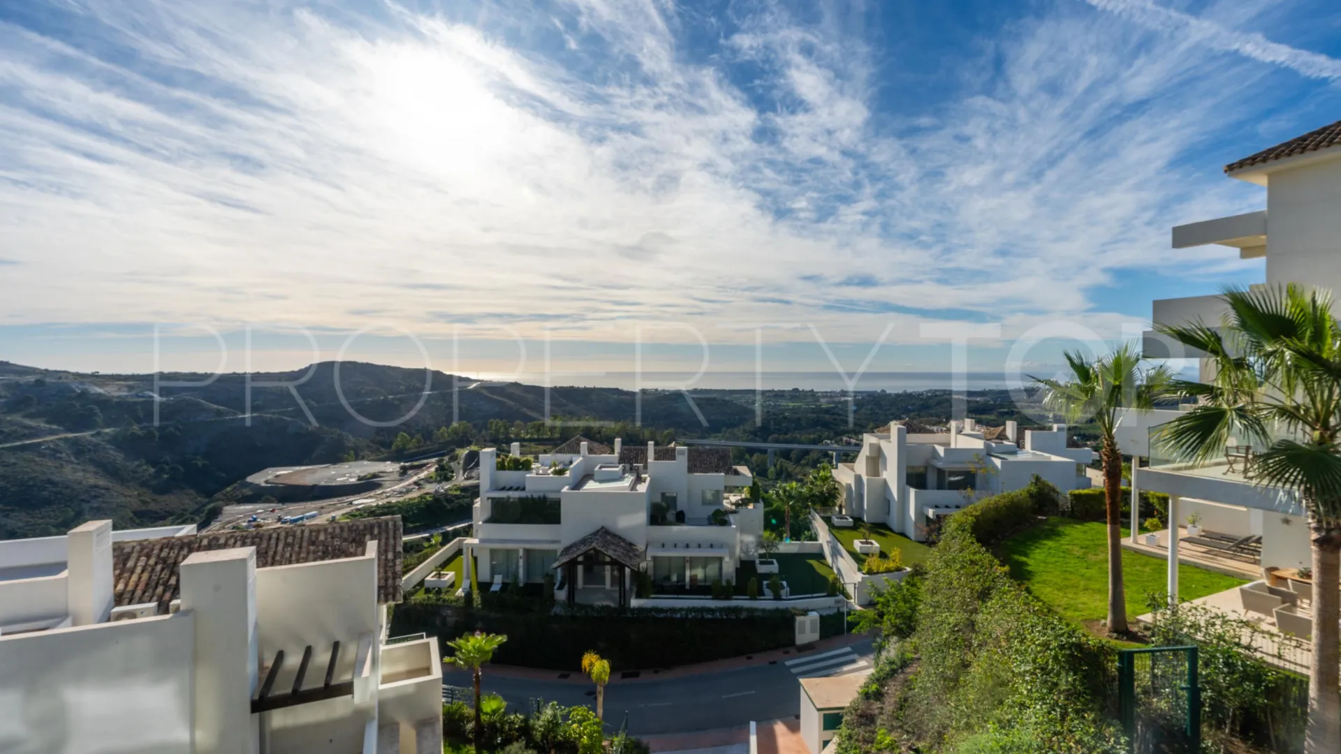 3 bedrooms apartment in Benahavis for sale