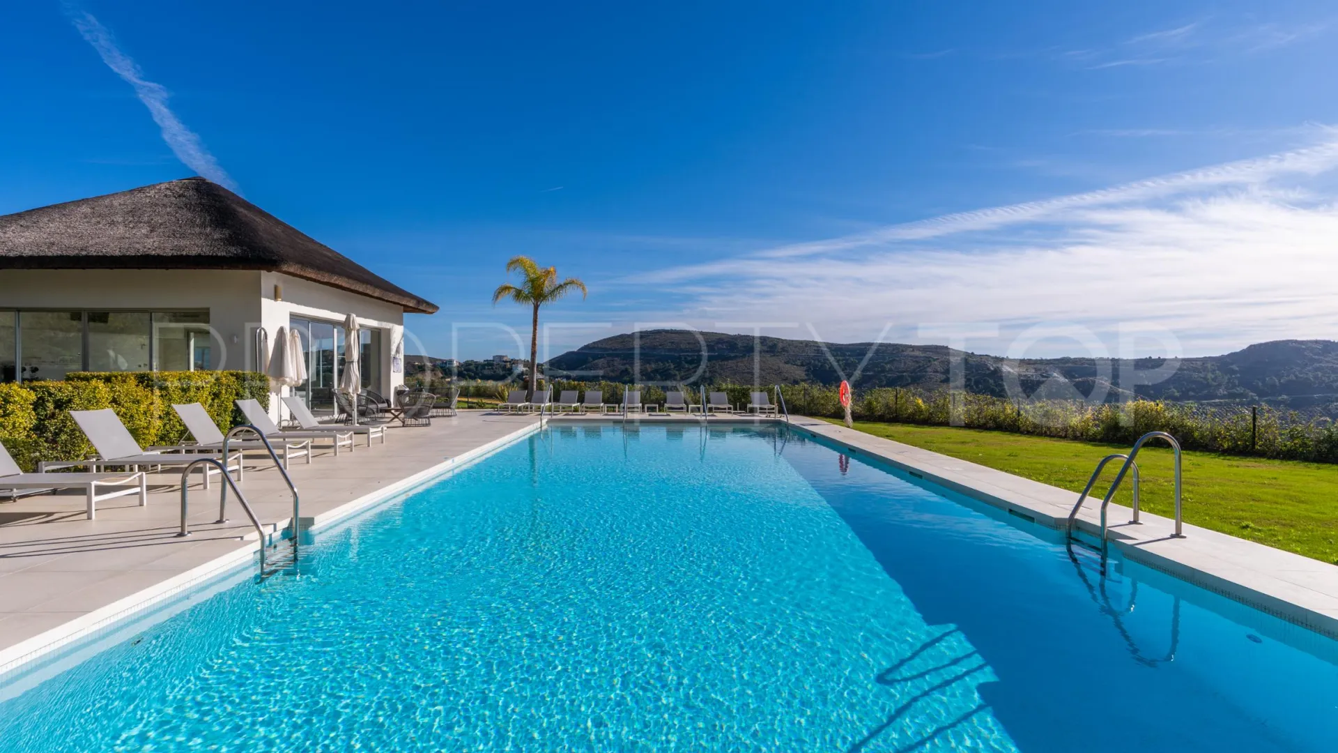 3 bedrooms apartment in Benahavis for sale