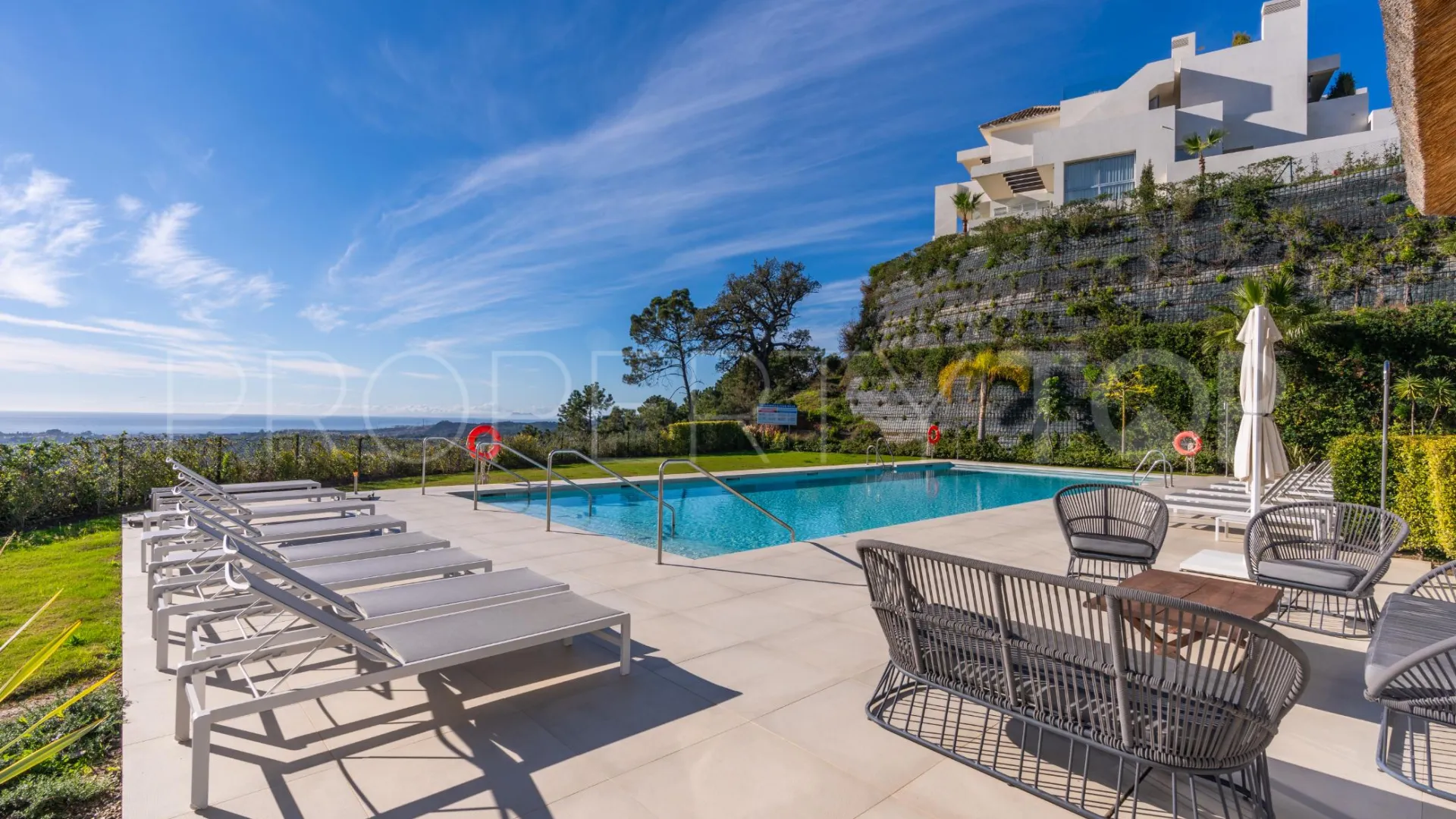 3 bedrooms apartment in Benahavis for sale