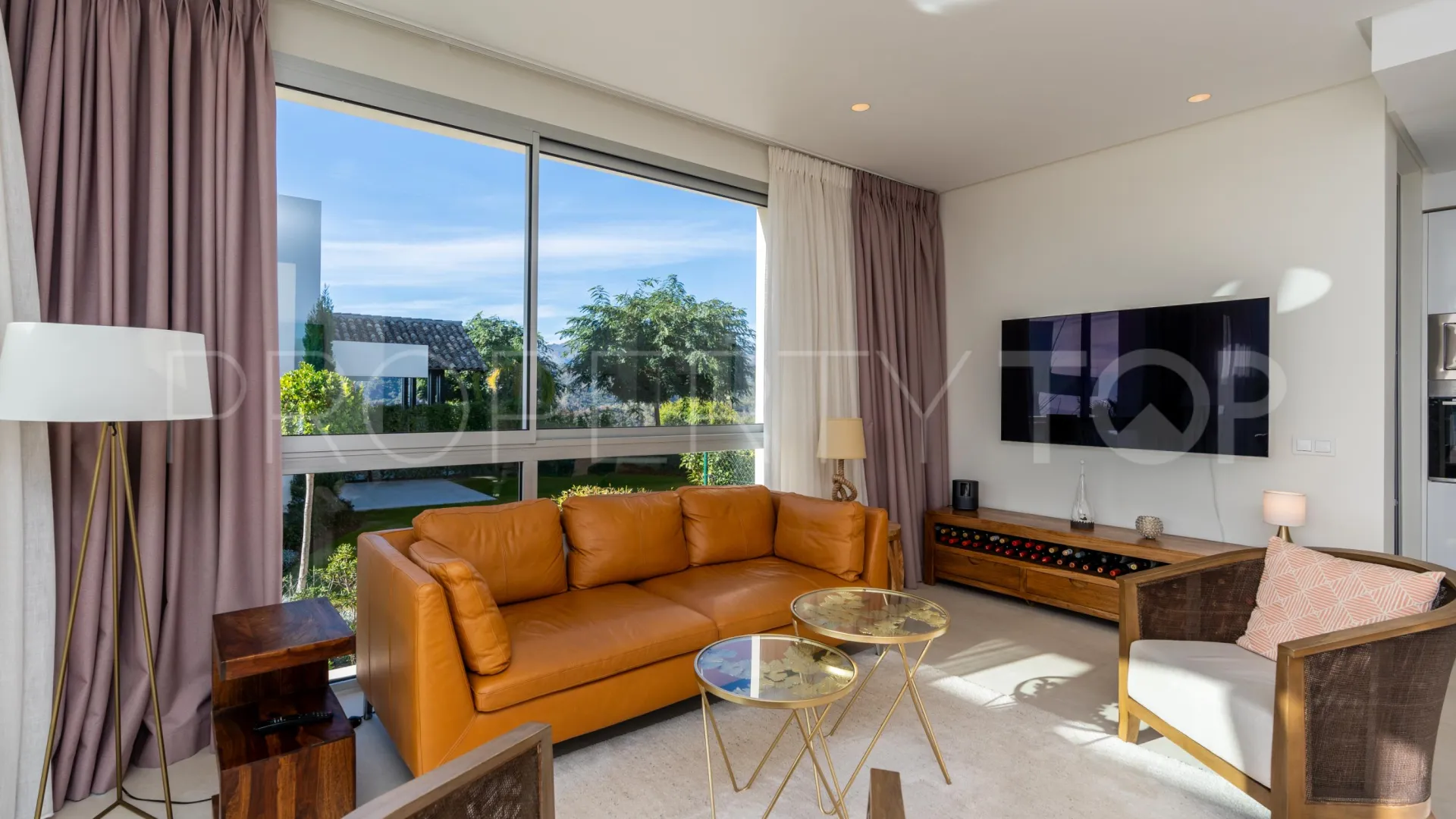 3 bedrooms apartment in Benahavis for sale