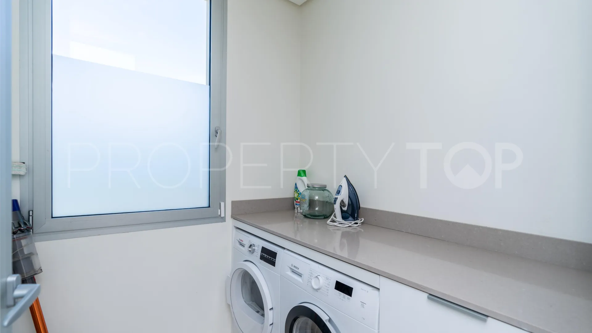 3 bedrooms apartment in Benahavis for sale