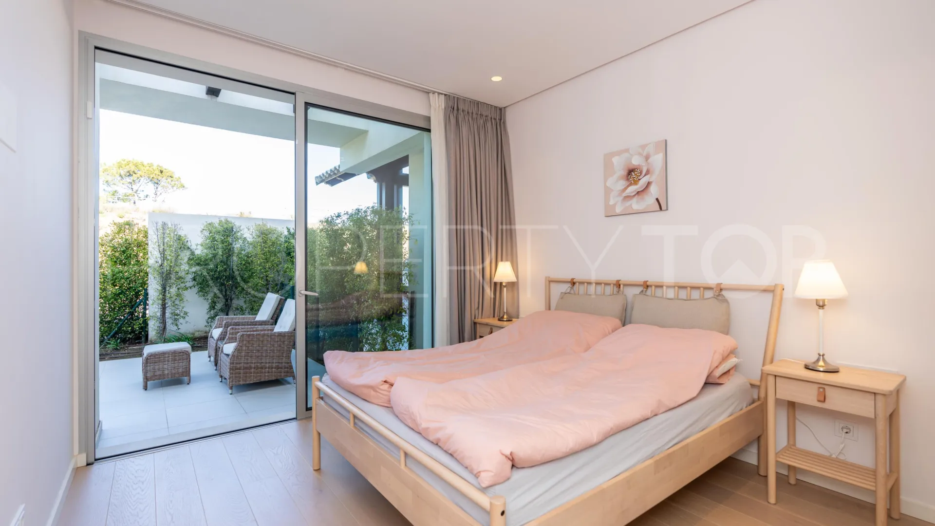 3 bedrooms apartment in Benahavis for sale