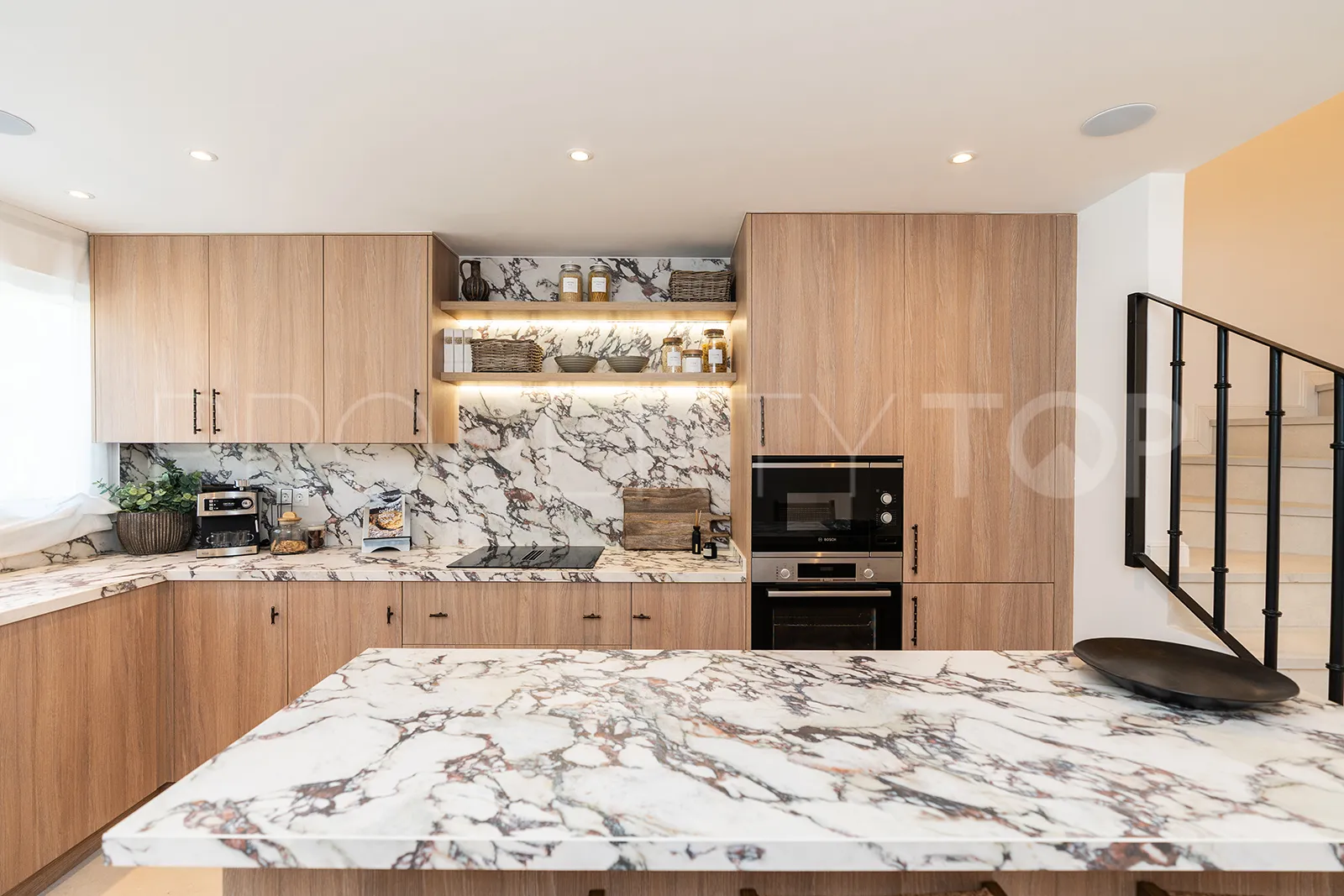 Town house for sale in Nueva Andalucia with 4 bedrooms