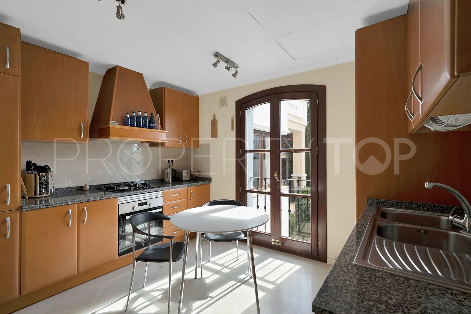 Benahavis, adosado a la venta con 3 dormitorios