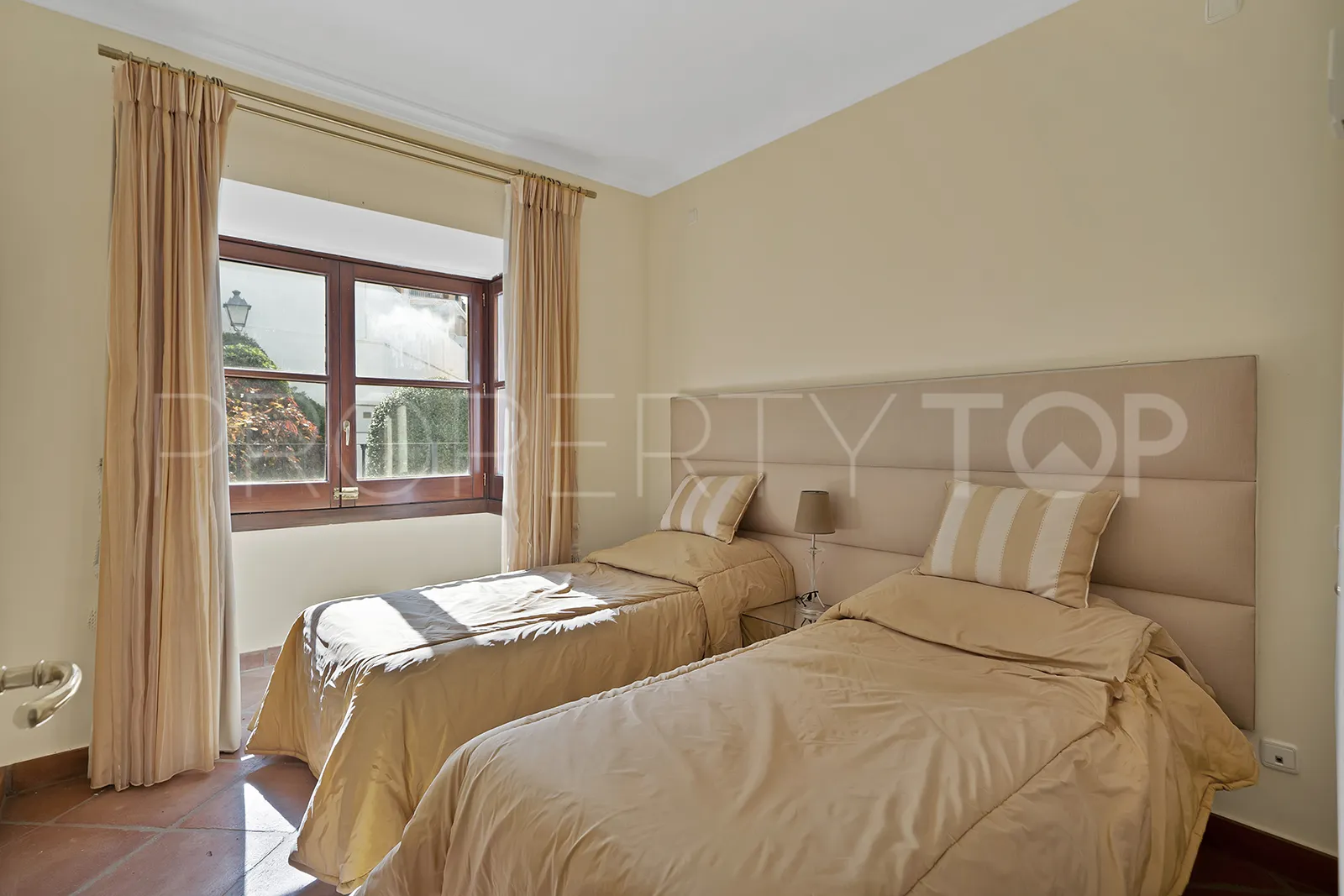 Benahavis, adosado a la venta con 3 dormitorios