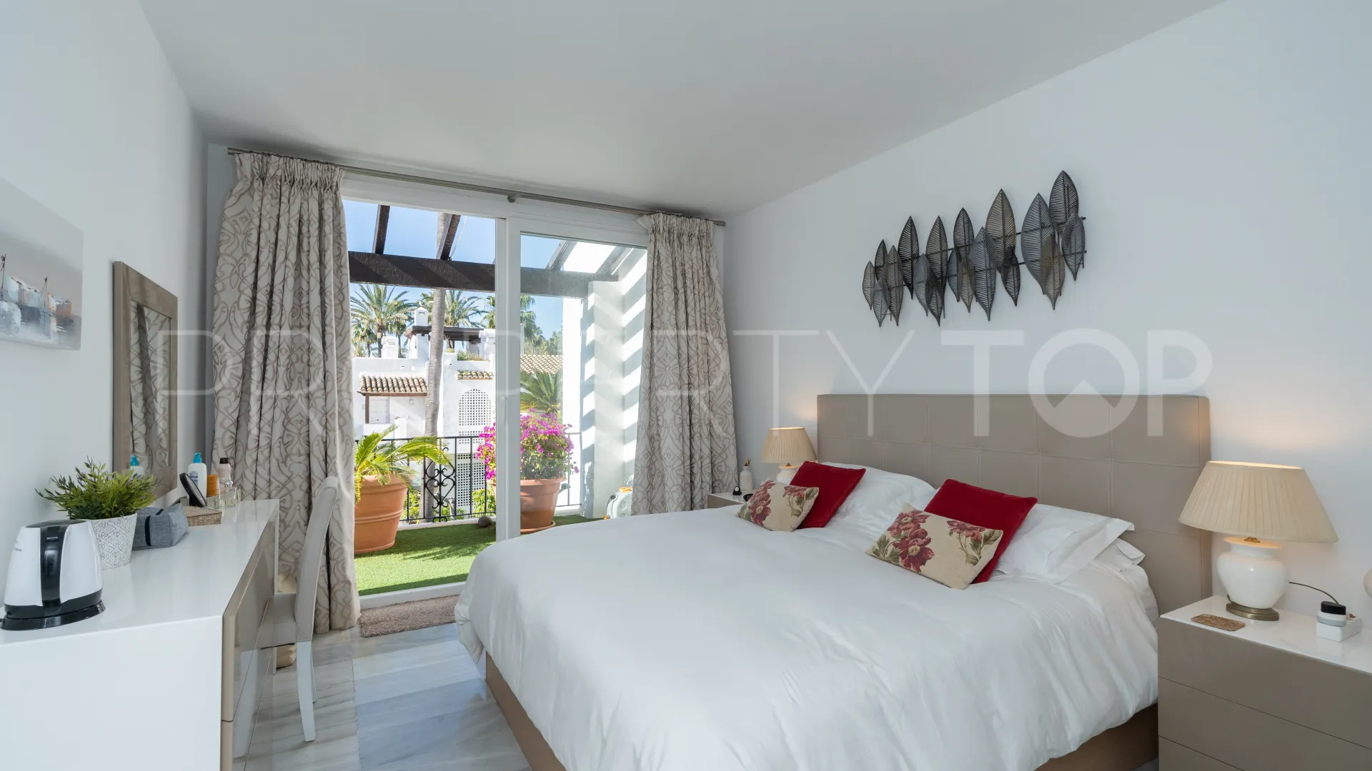 Comprar Ático de 3 dormitorios en Estepona