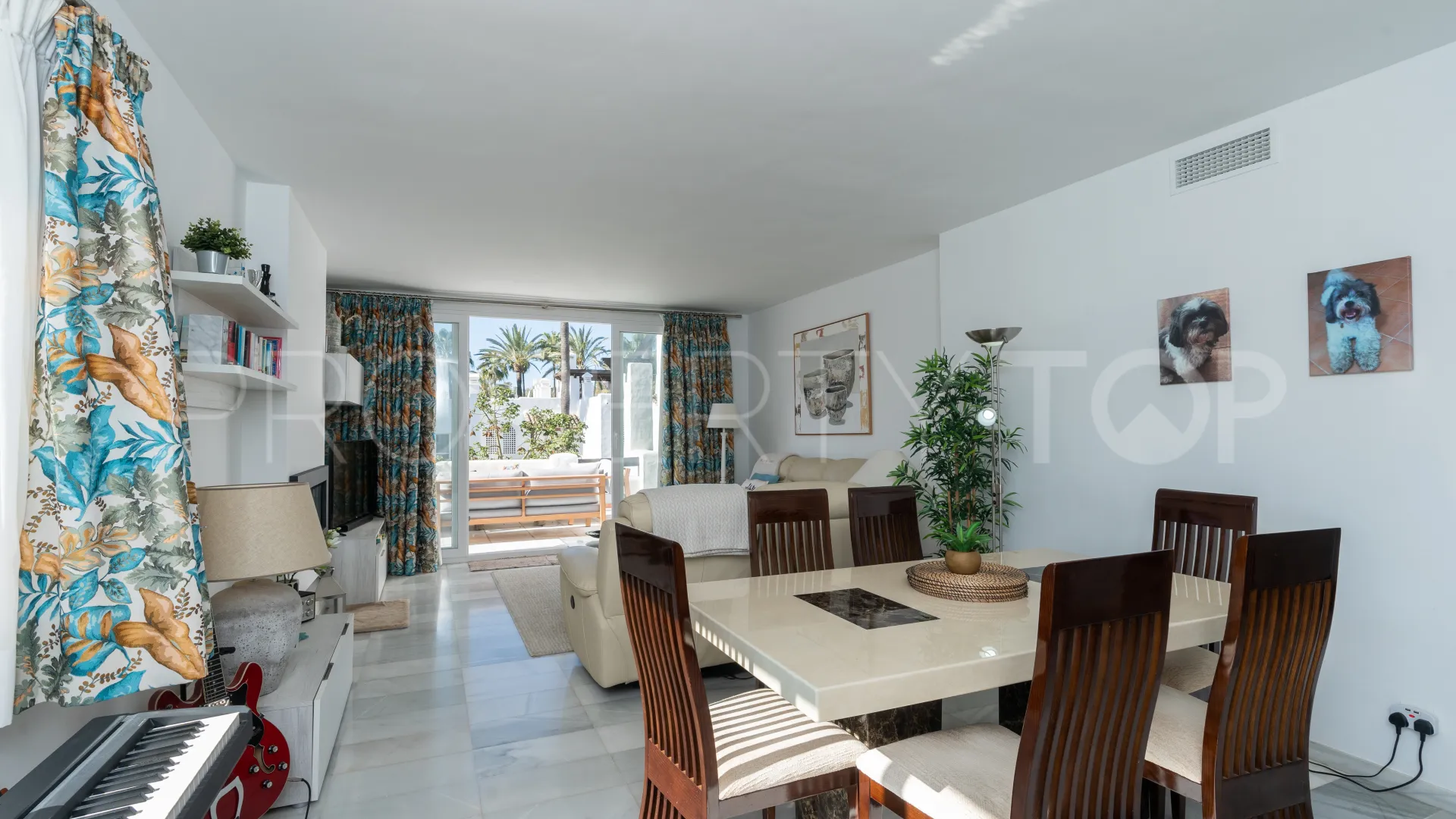 Comprar Ático de 3 dormitorios en Estepona