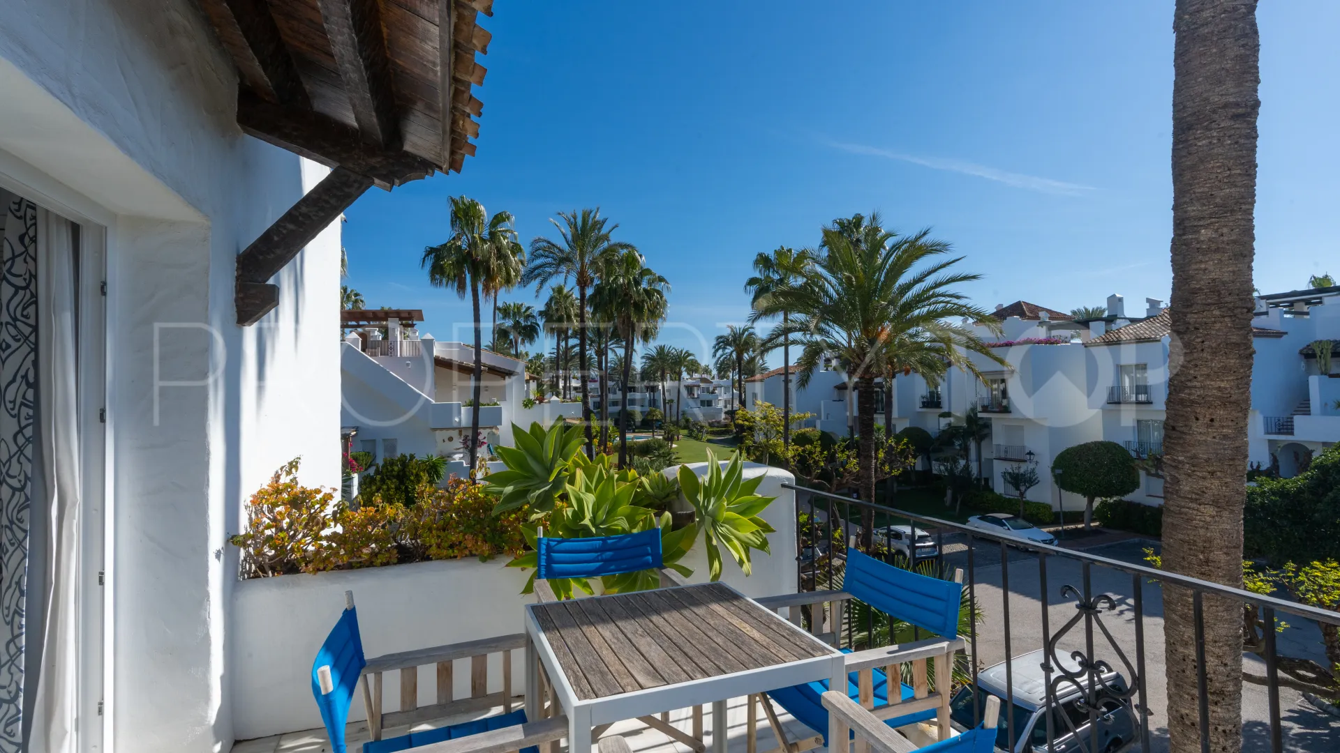 Comprar Ático de 3 dormitorios en Estepona
