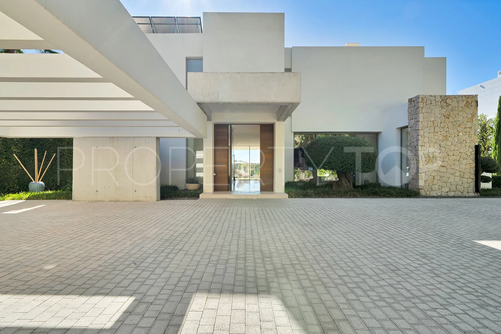Benahavis villa for sale