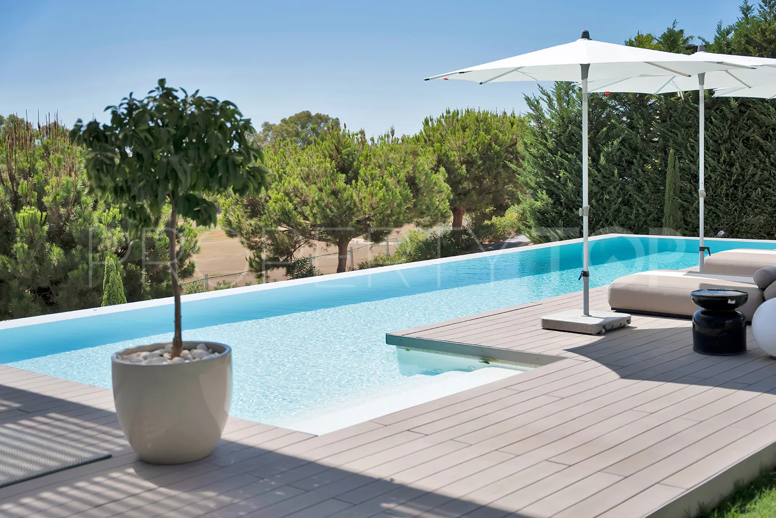 Benahavis villa for sale