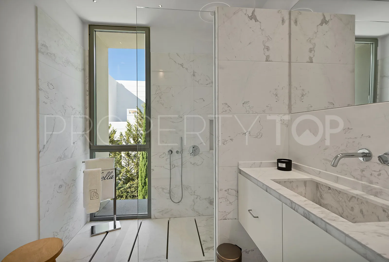 Benahavis villa for sale