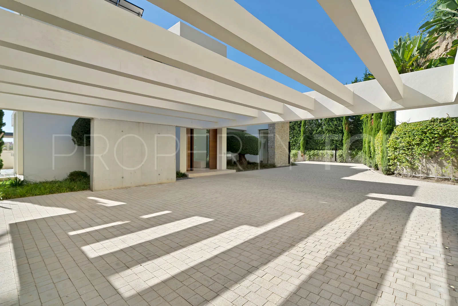 Benahavis villa for sale