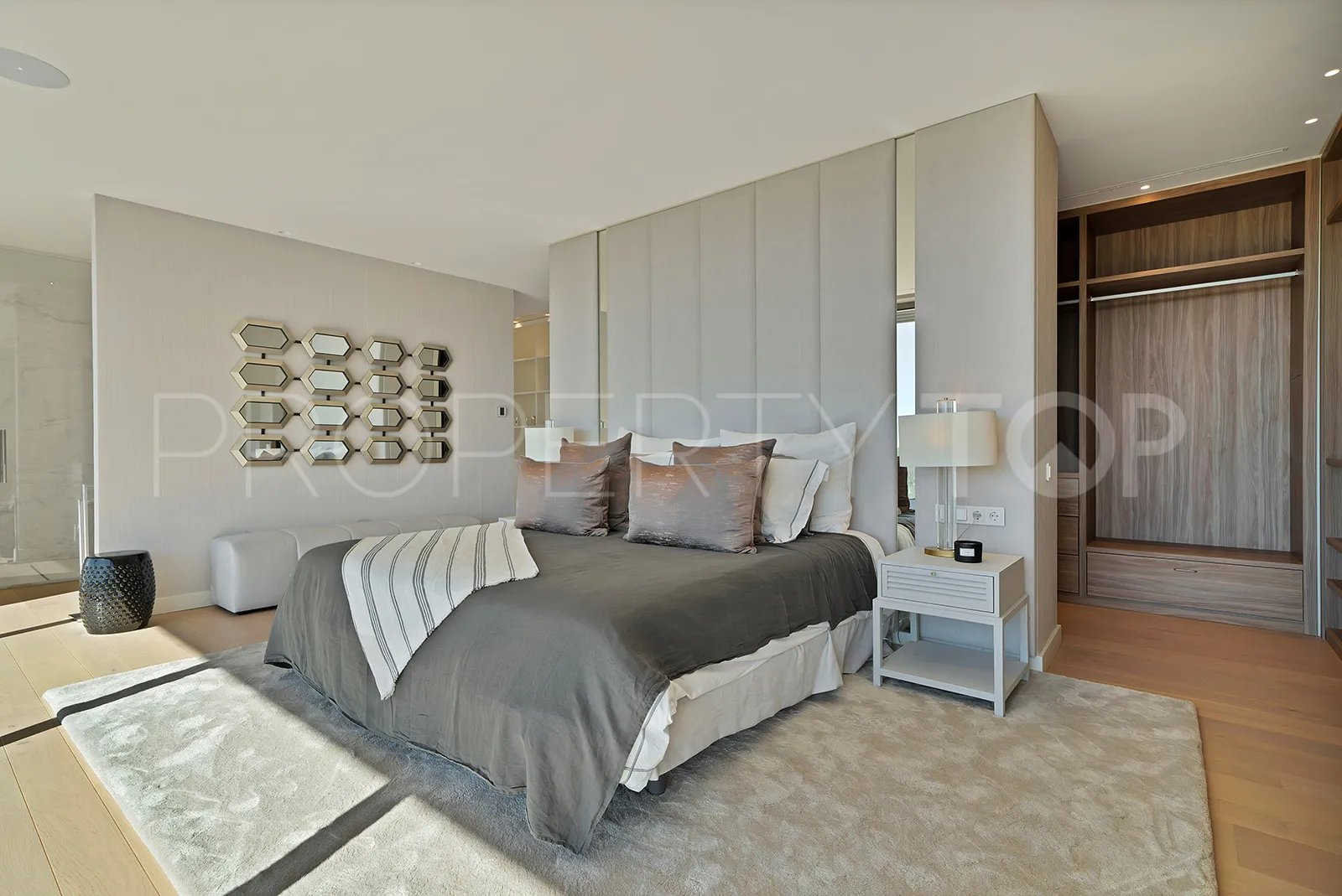 Benahavis villa for sale