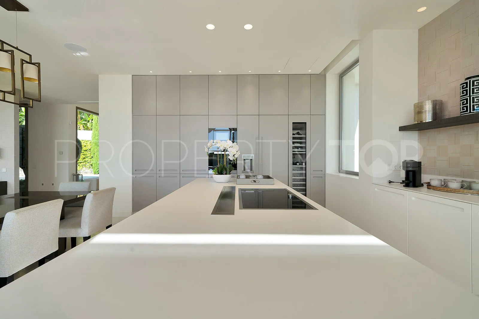 Benahavis villa for sale