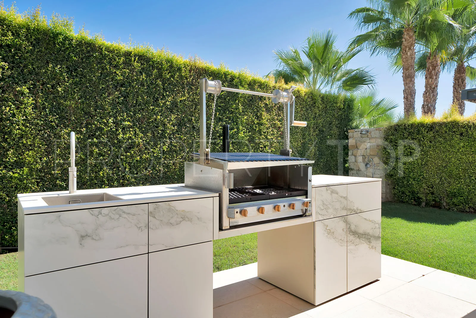 Benahavis villa for sale